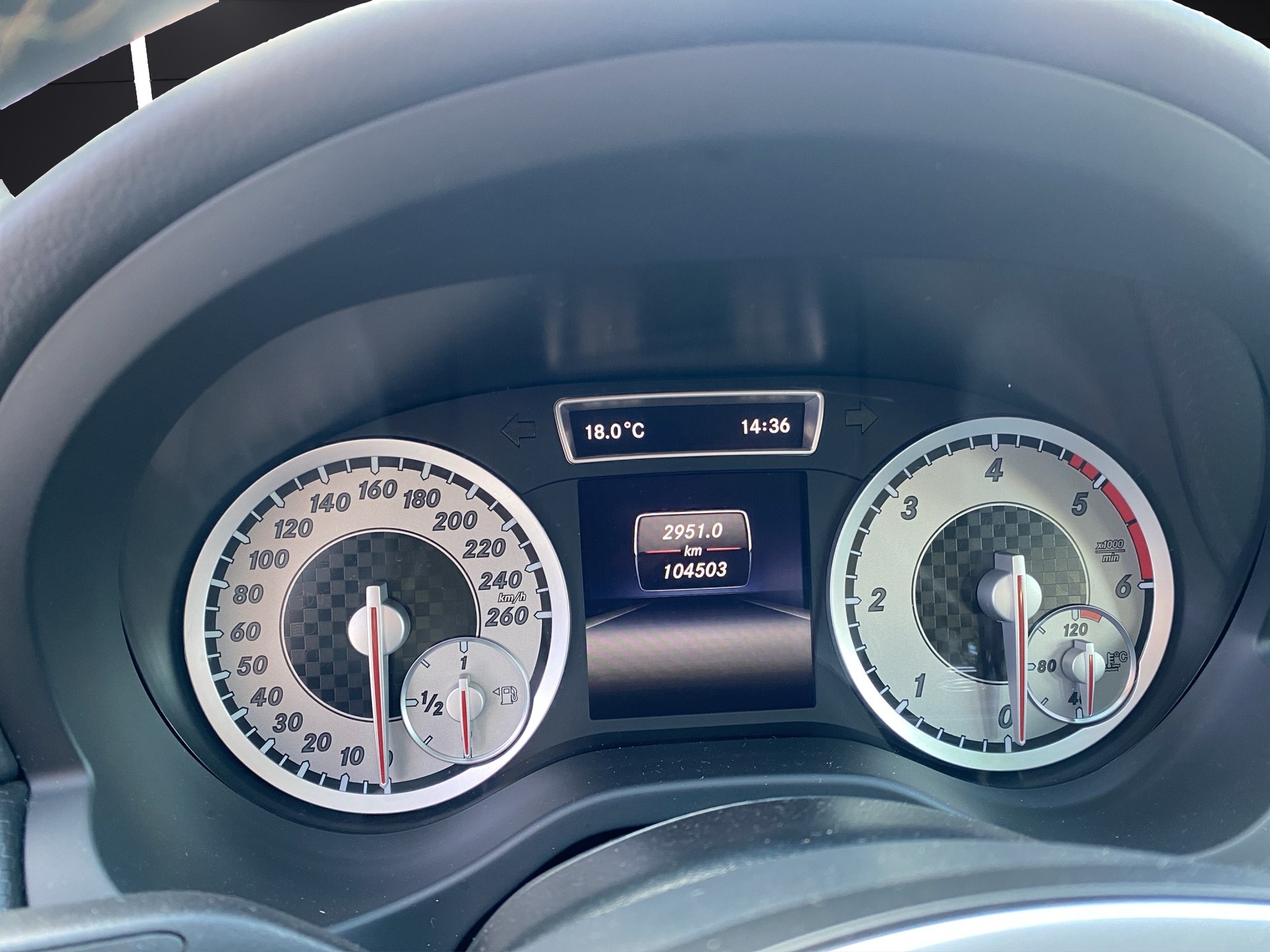 MERCEDES-BENZ A 180 CDI BlueEfficiency Edition Style-image-12