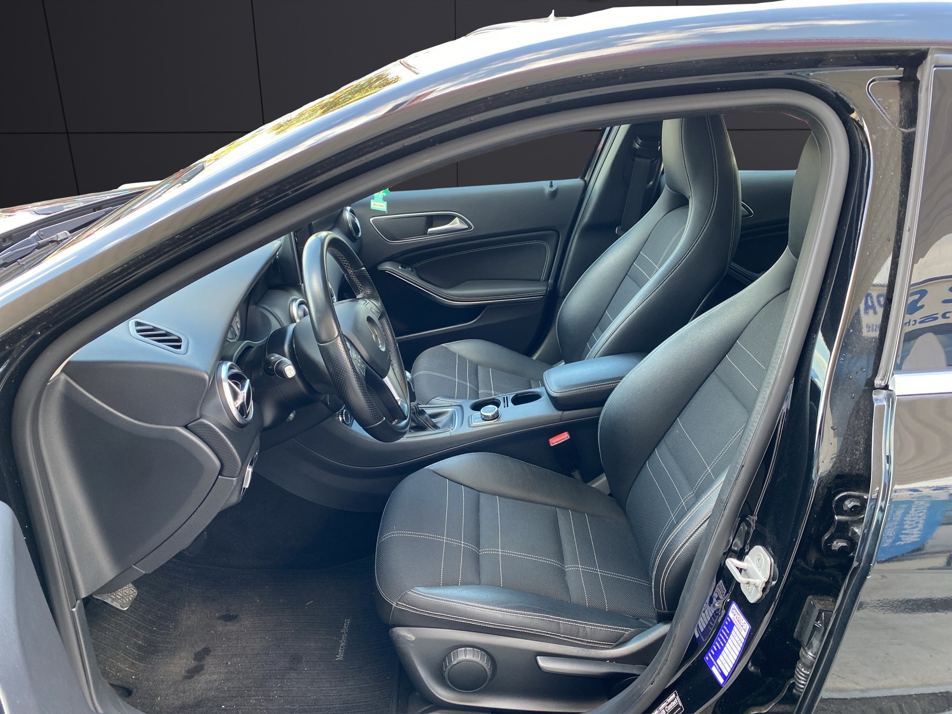 MERCEDES-BENZ A 180 CDI BlueEfficiency Edition Style-image-9