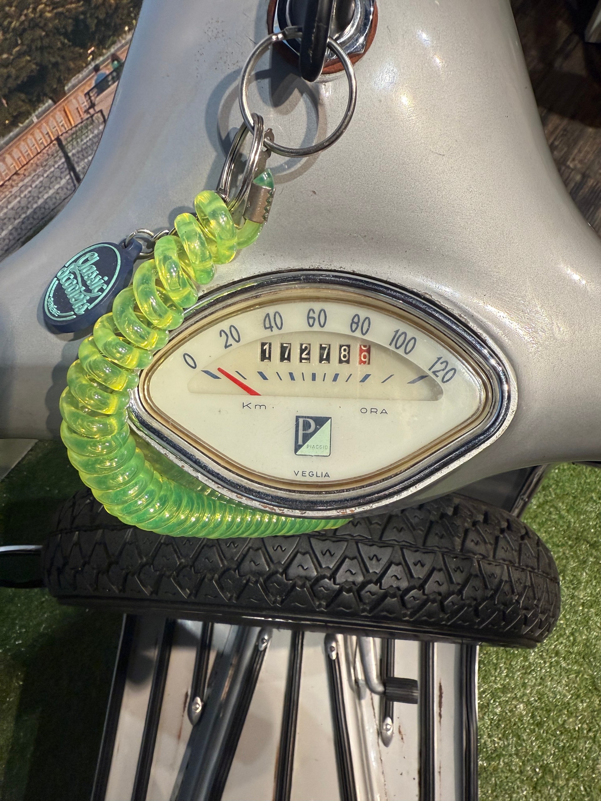 PIAGGIO Vespa 150 GS-image-9