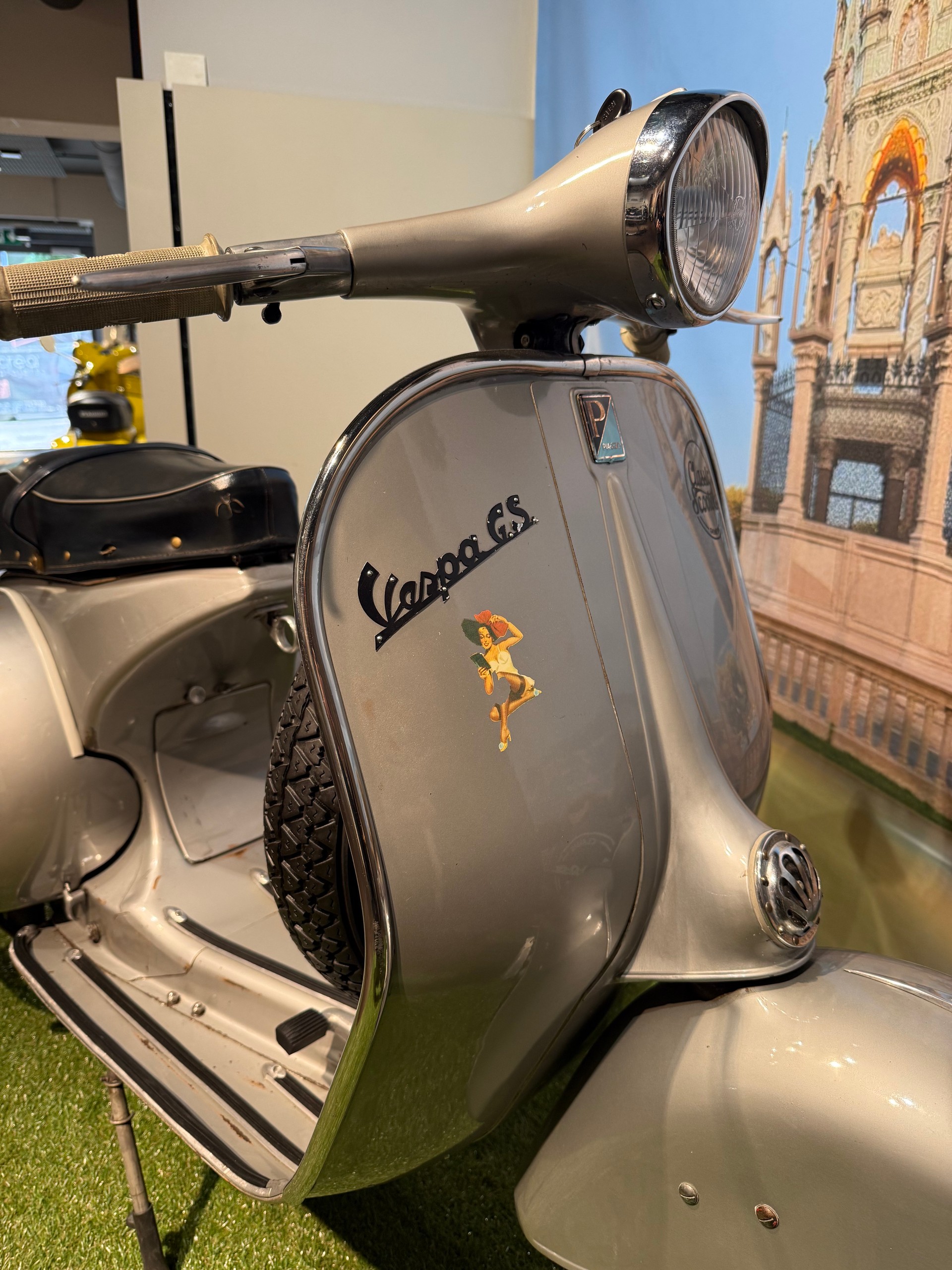 PIAGGIO Vespa 150 GS-image-10