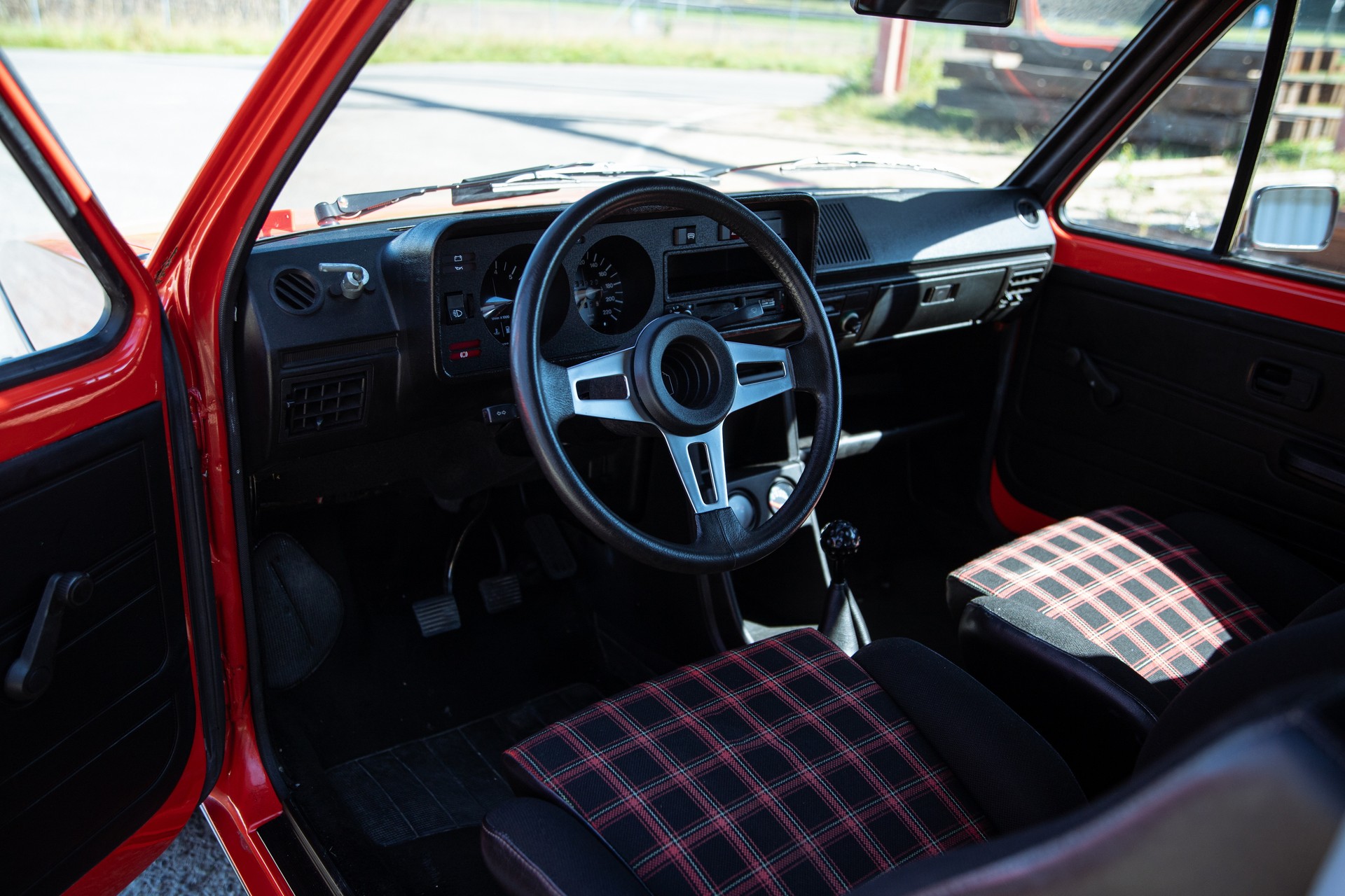 VW Golf GTI 1-image-6