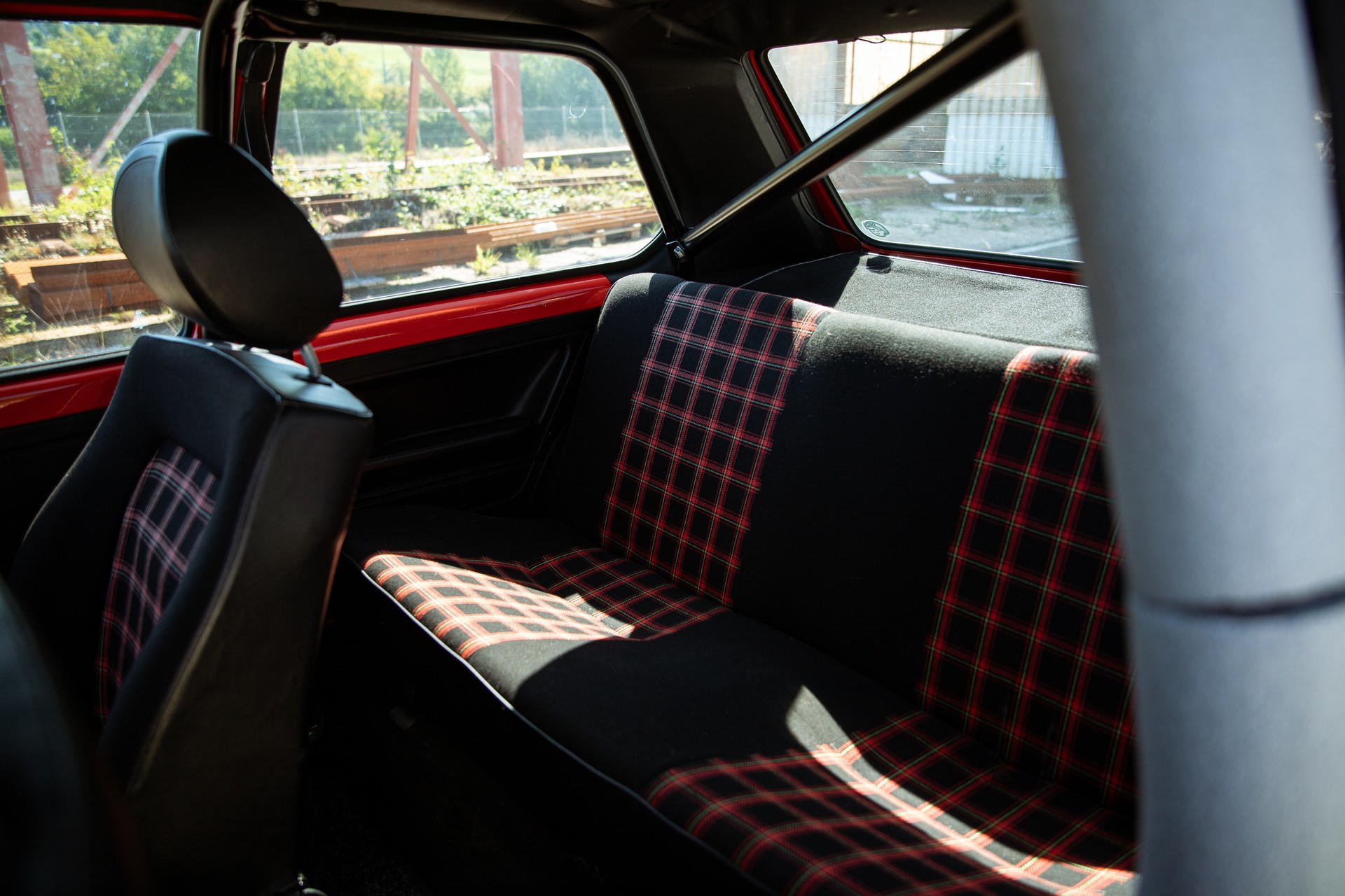 VW Golf GTI 1-image-8