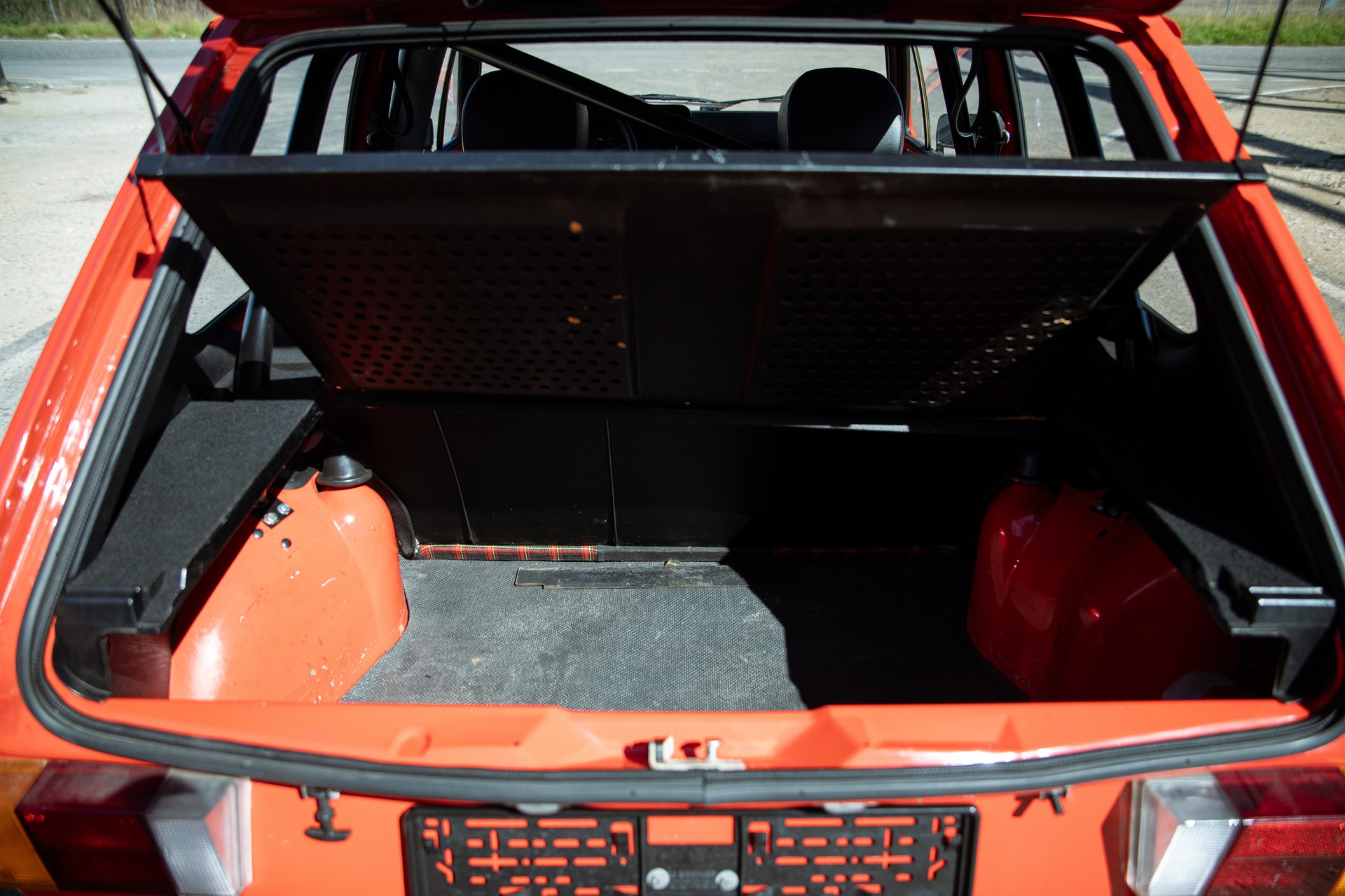 VW Golf GTI 1-image-10