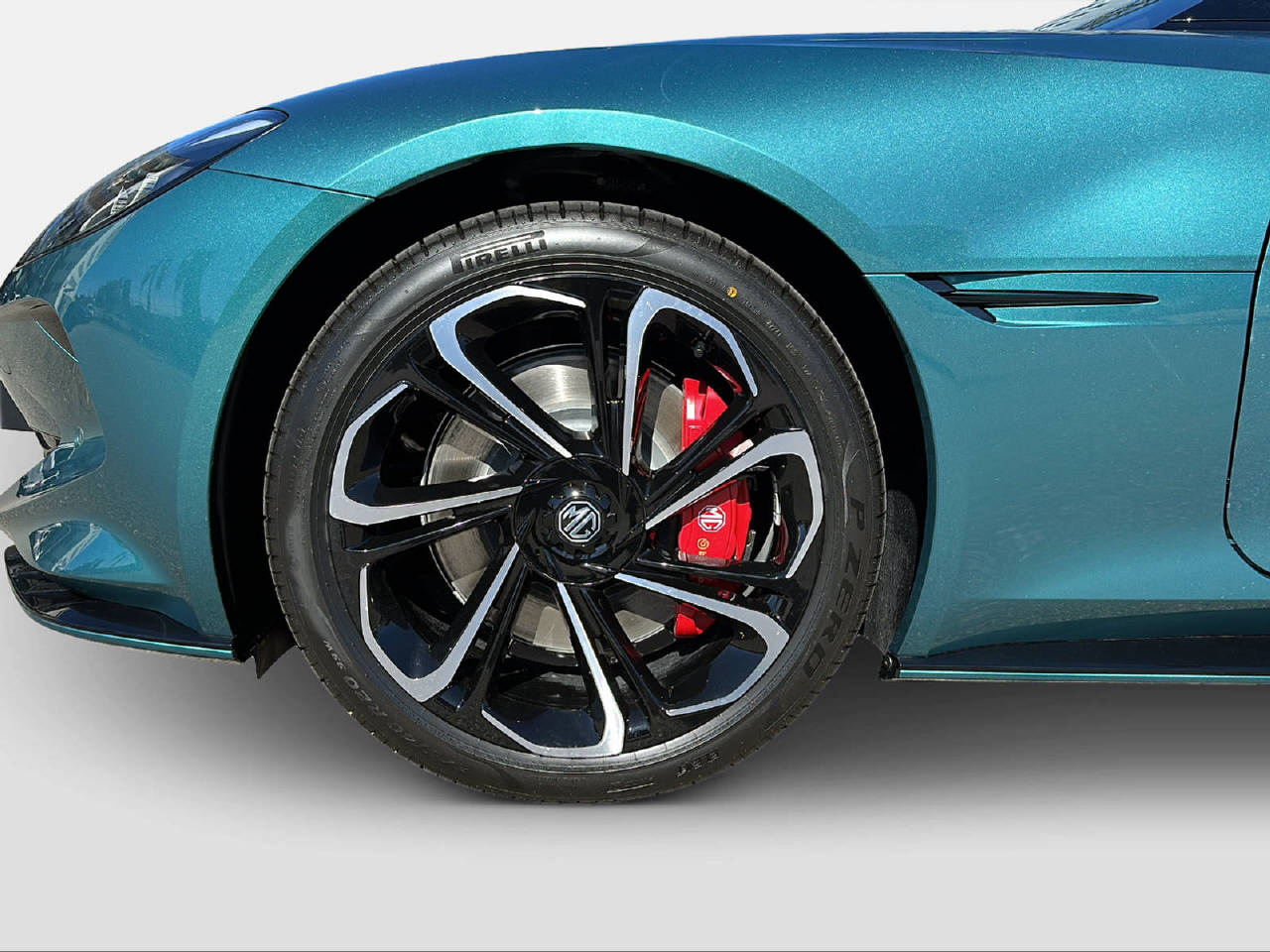 MG Cyberster 77kWh 4WD-image-13