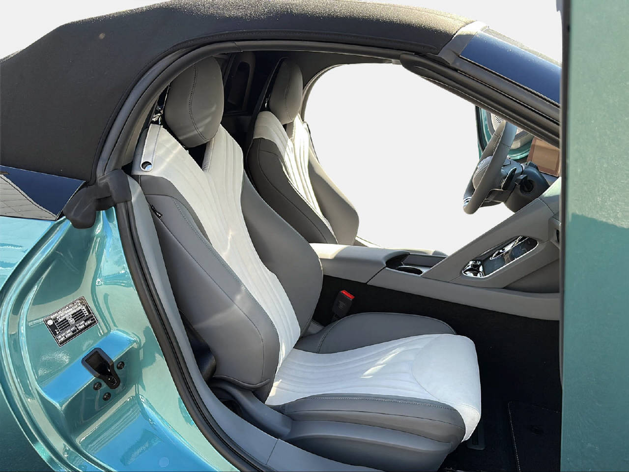 MG Cyberster 77kWh 4WD-image-11