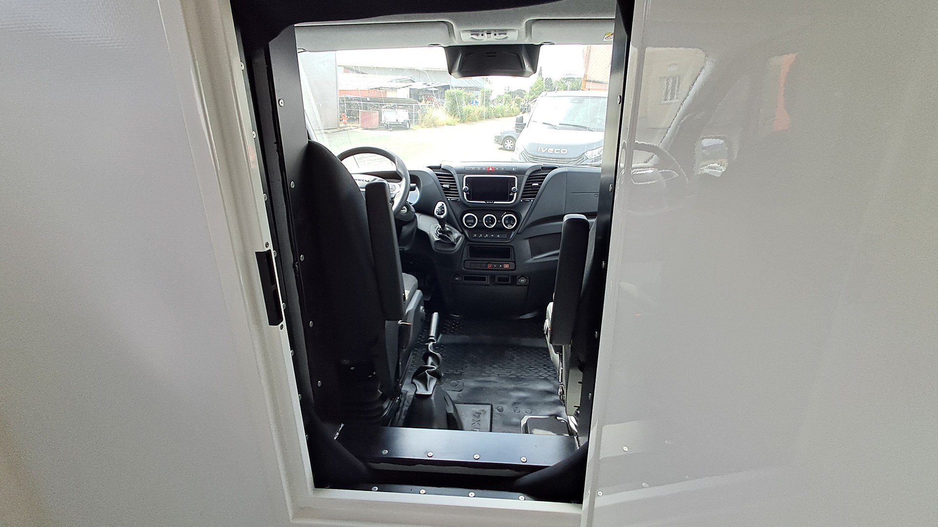 IVECO Daily 4x4 Fernreisefahrzeug-image-16