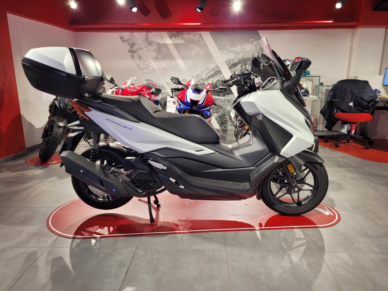 HONDA Nss 125 Forza TopBox-image-1