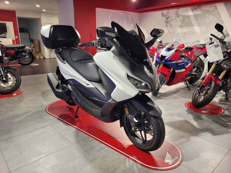 HONDA Nss 125 Forza TopBox-image-0