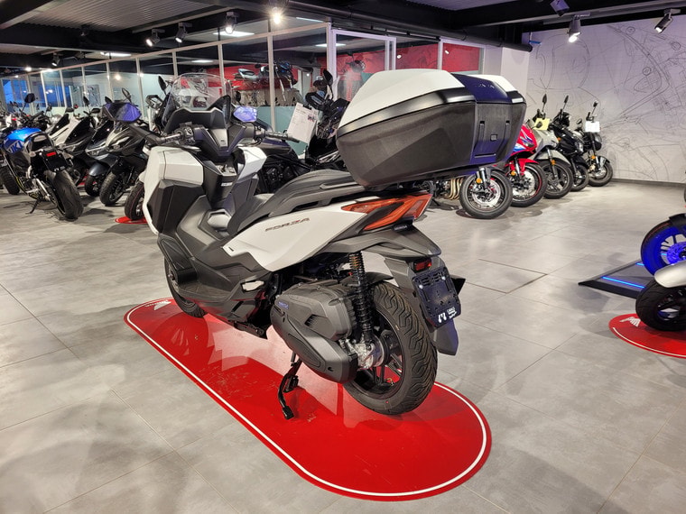 HONDA Nss 125 Forza TopBox-image-3