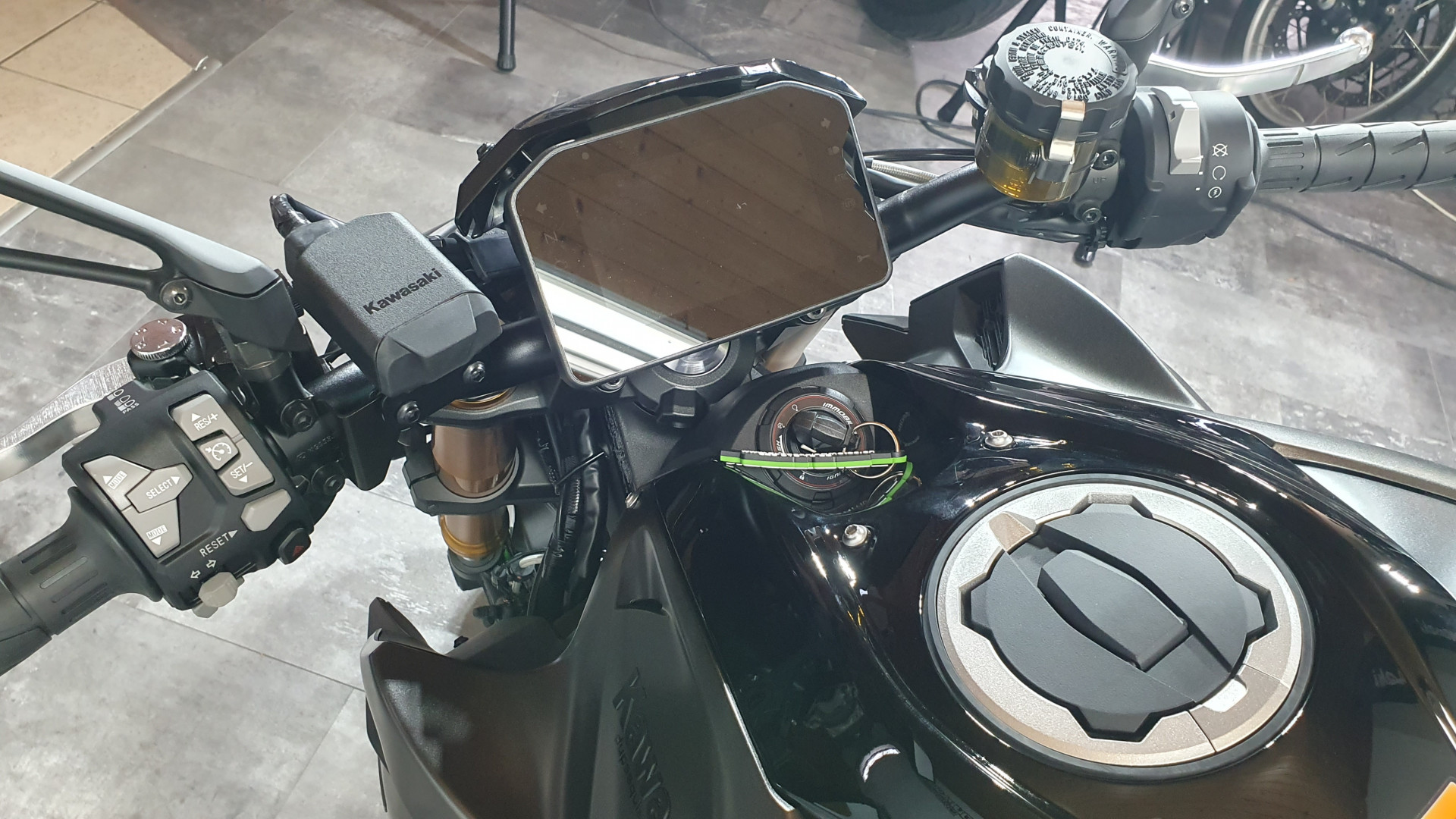 KAWASAKI Z 1100 SE-image-4
