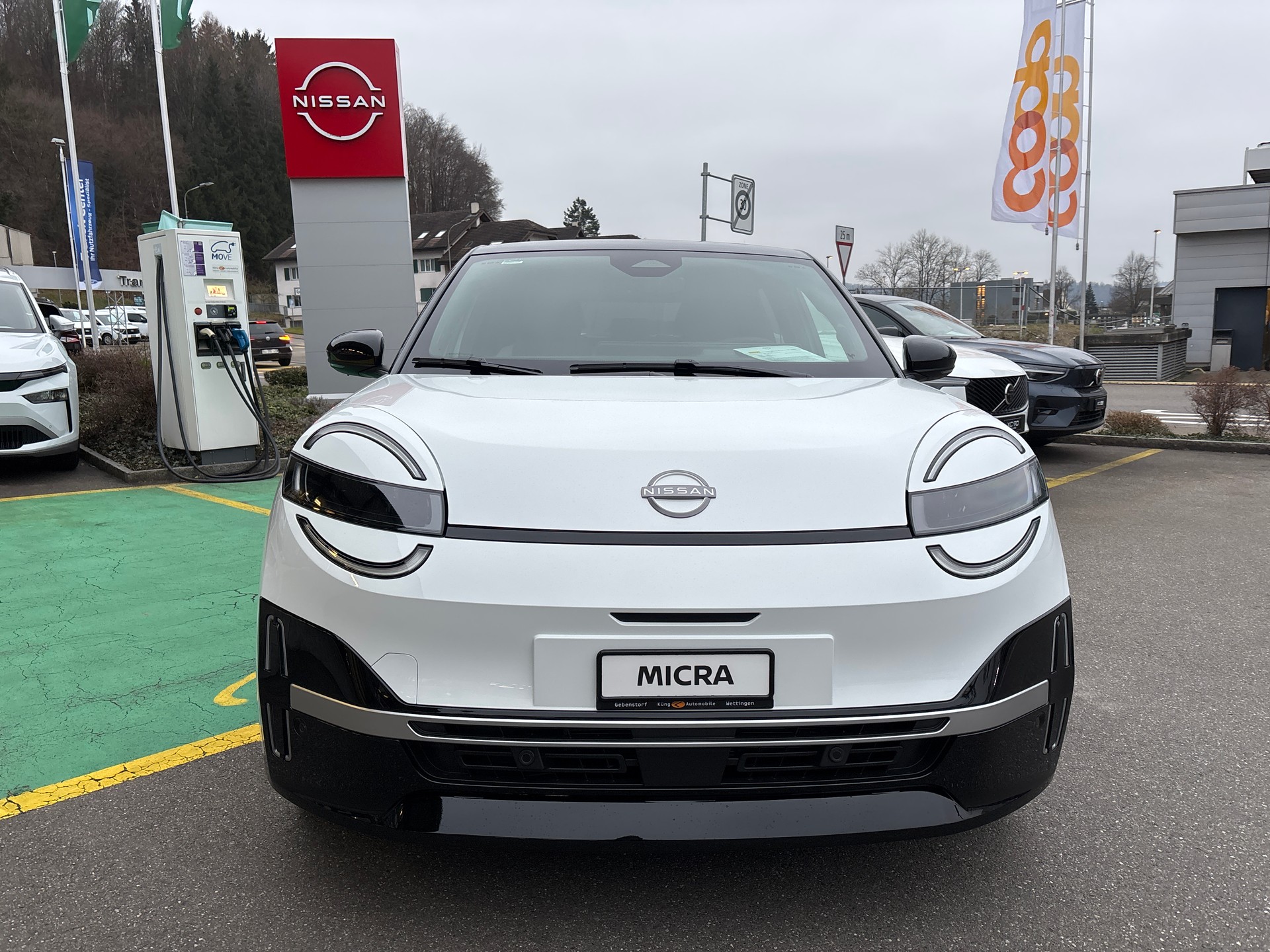 NISSAN Micra 52kWh Evolve-showroom-element-2