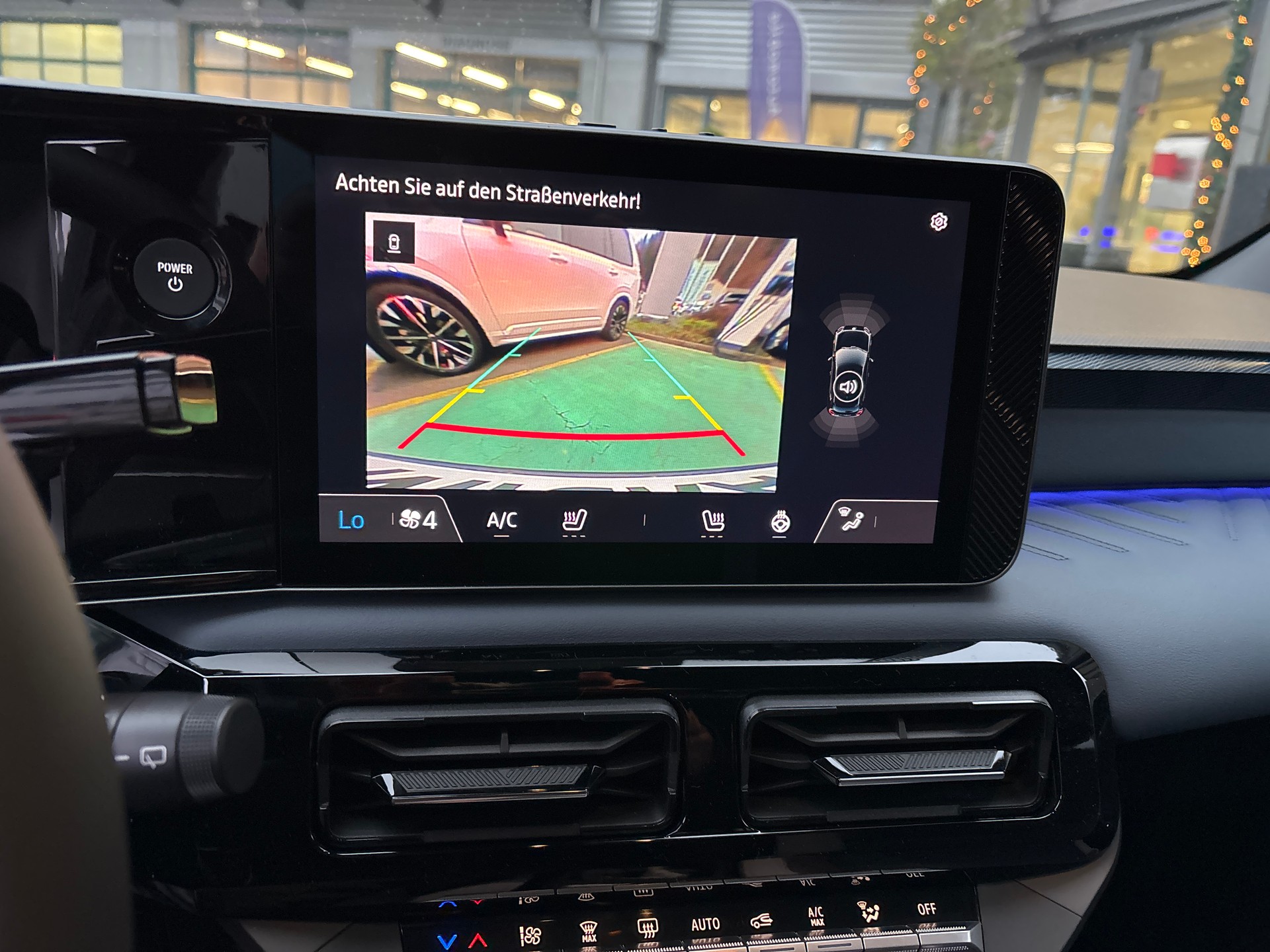 NISSAN Micra 52kWh Evolve-image-12