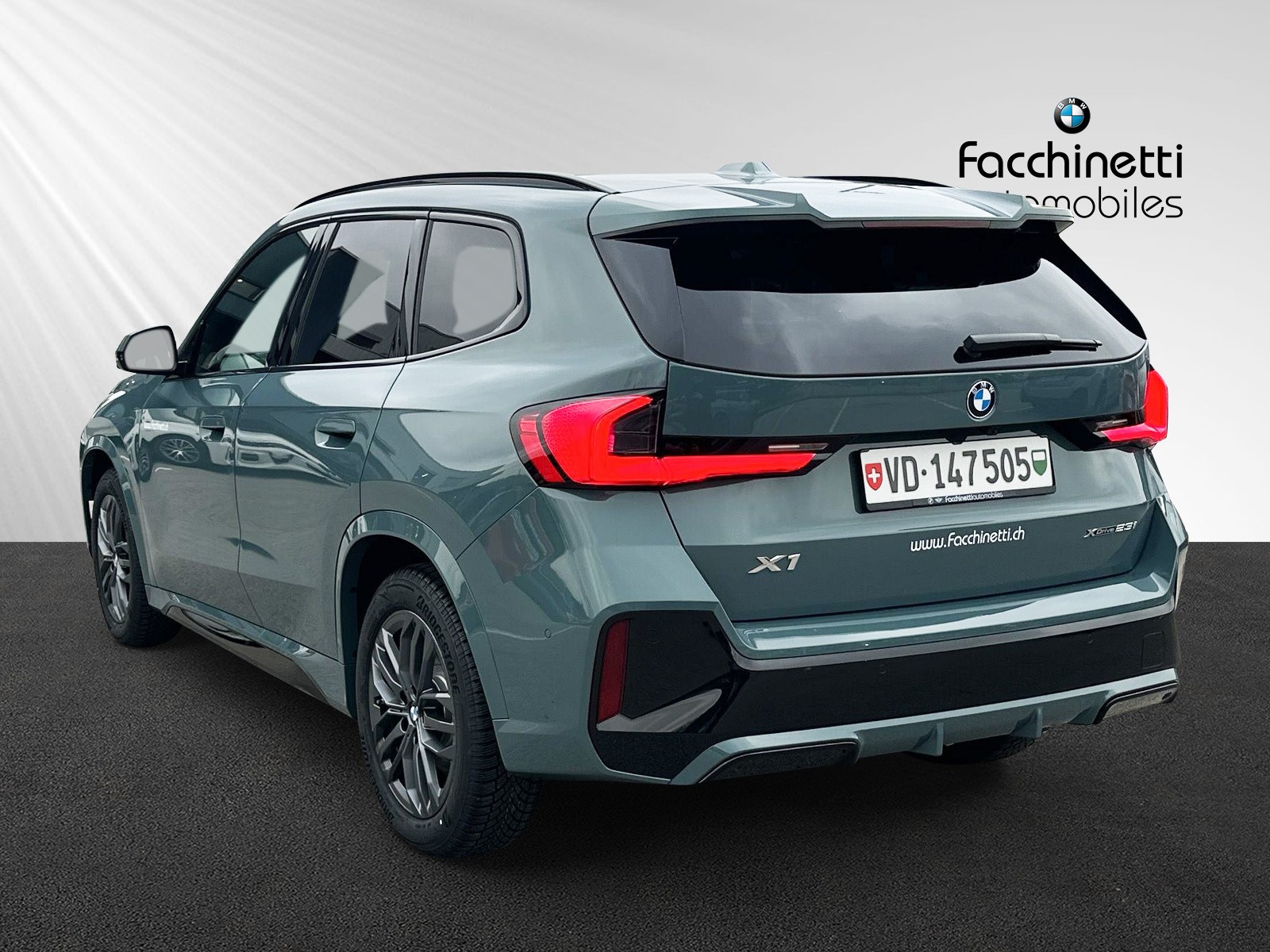 BMW X1 xDrive 23i 48V M Sport Pro-showroom-element-2