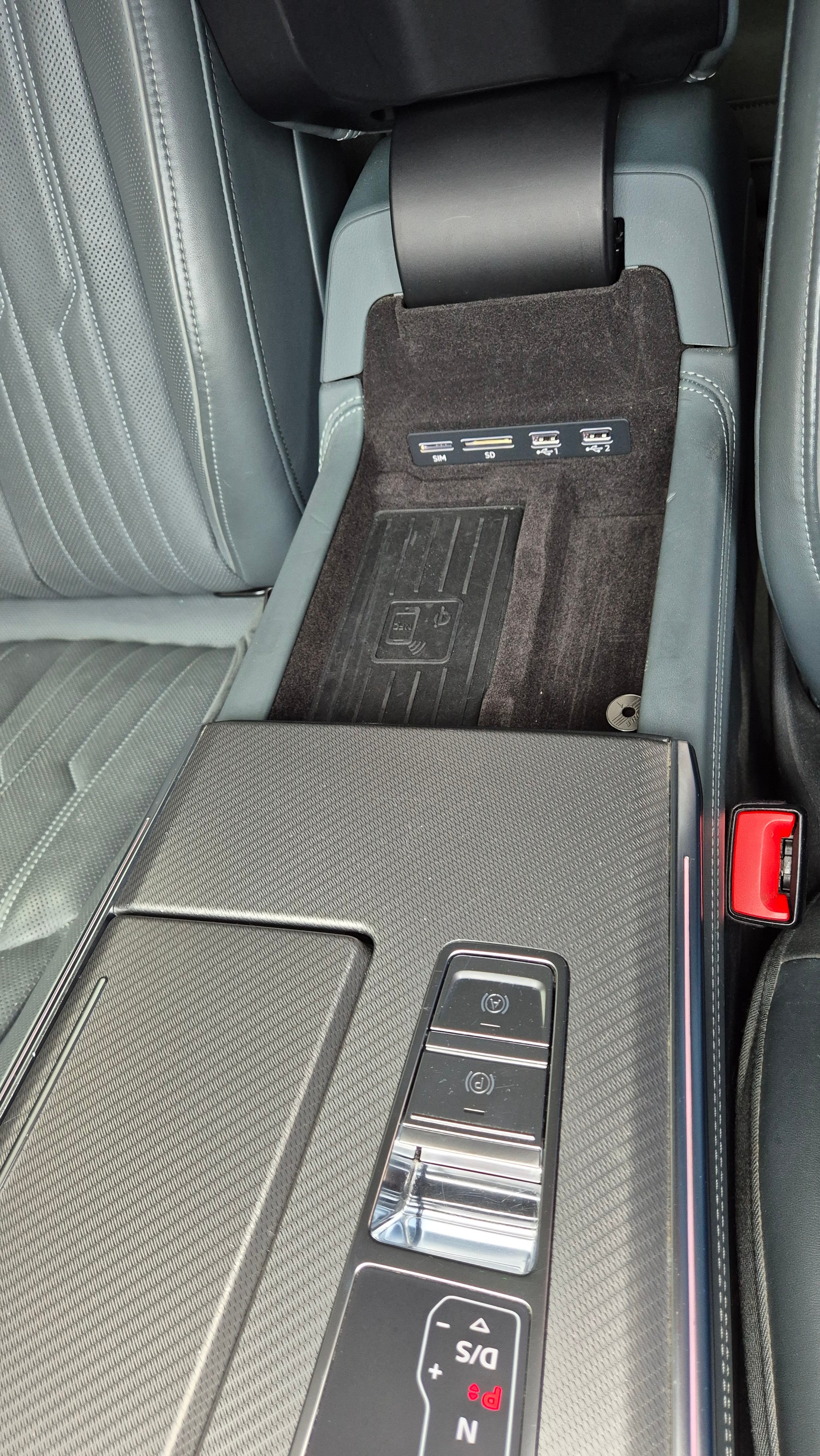 AUDI A7 Sportback 55 TFSI quattro S-tronic-image-16