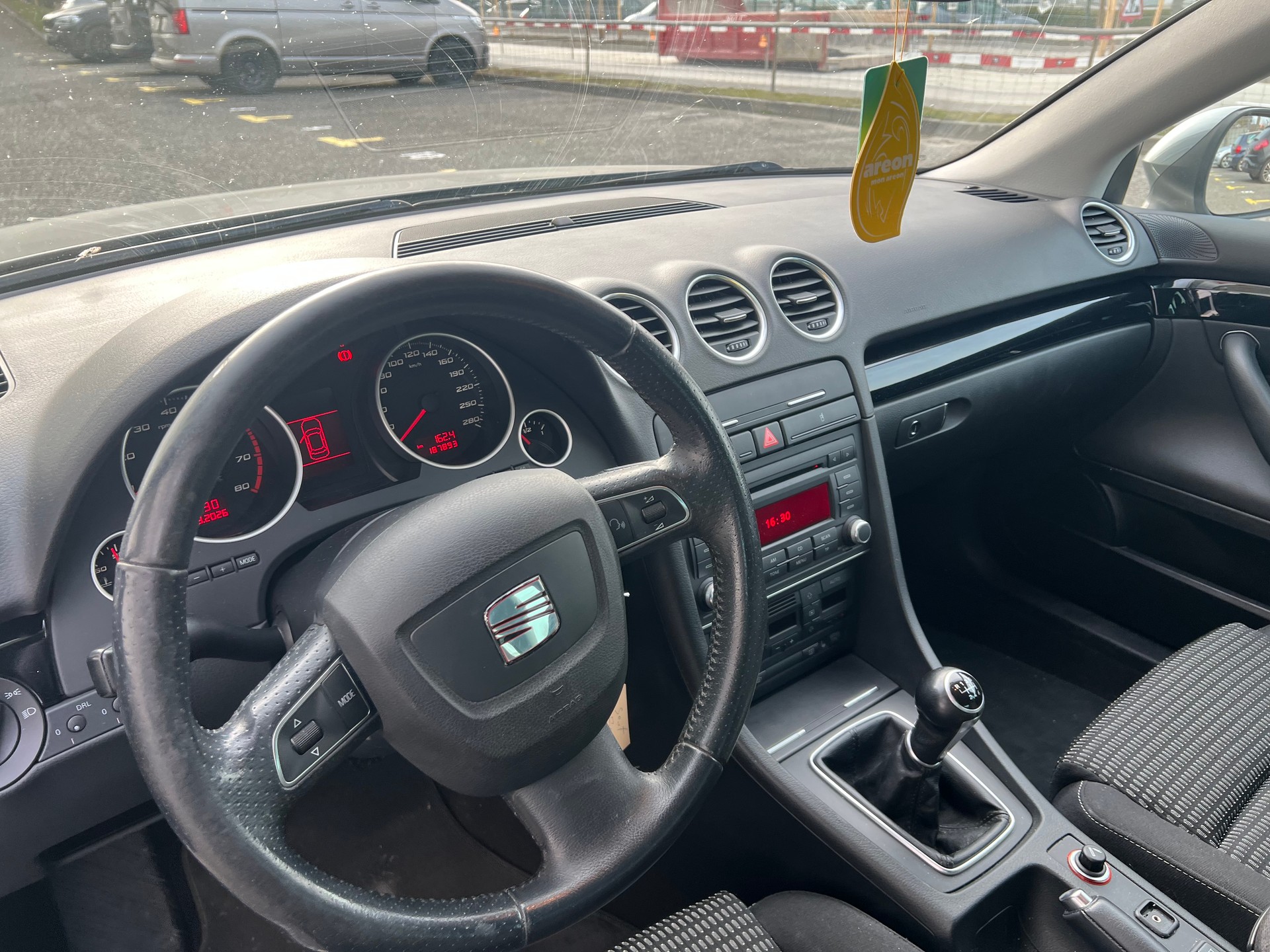 SEAT Exeo ST 2.0 TSI Advantage-image-6