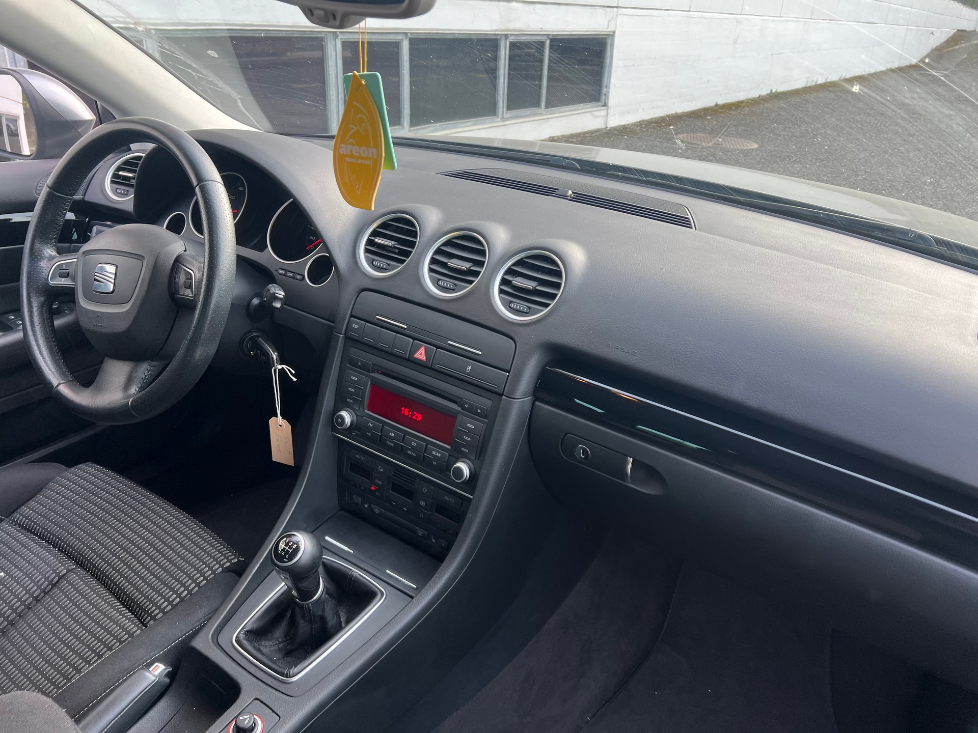 SEAT Exeo ST 2.0 TSI Advantage-image-2