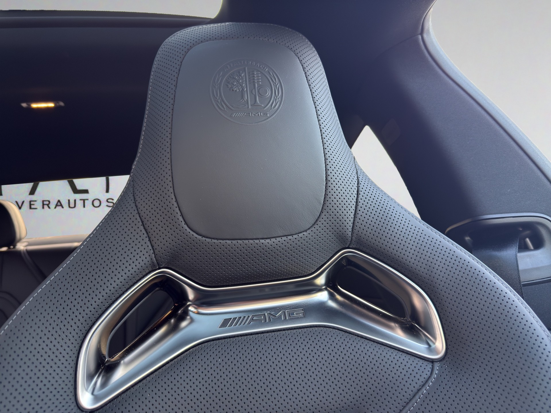 MERCEDES-BENZ CLE 53 Coupé AMG 4Matic+ 9G-Tronic-image-9