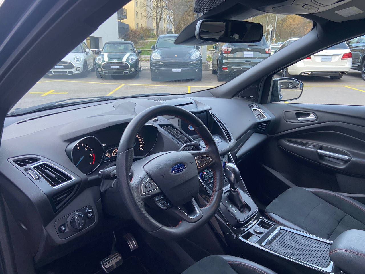 FORD Kuga 2.0 TDCi 150 ST-Line FPS-image-6
