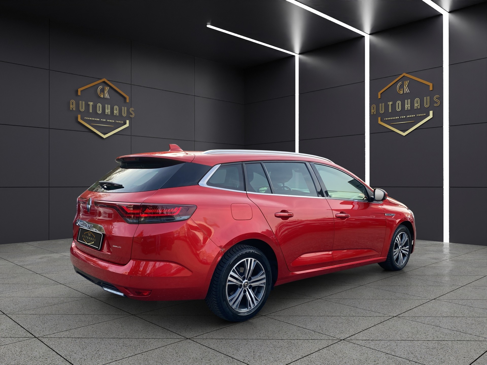 RENAULT Mégane Grandtour 1.5 dCi GT Line EDC-image-5
