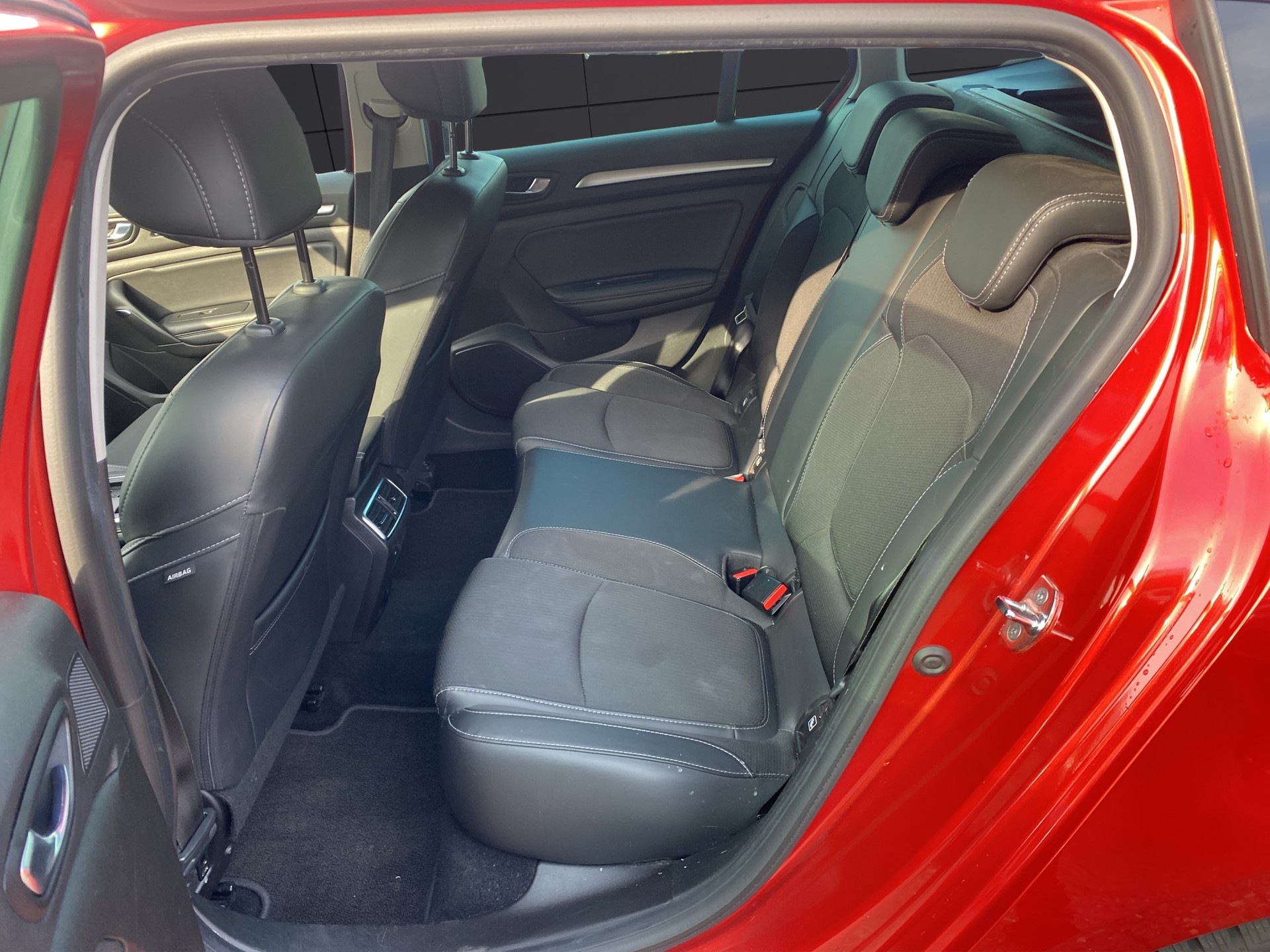 RENAULT Mégane Grandtour 1.5 dCi GT Line EDC-image-15