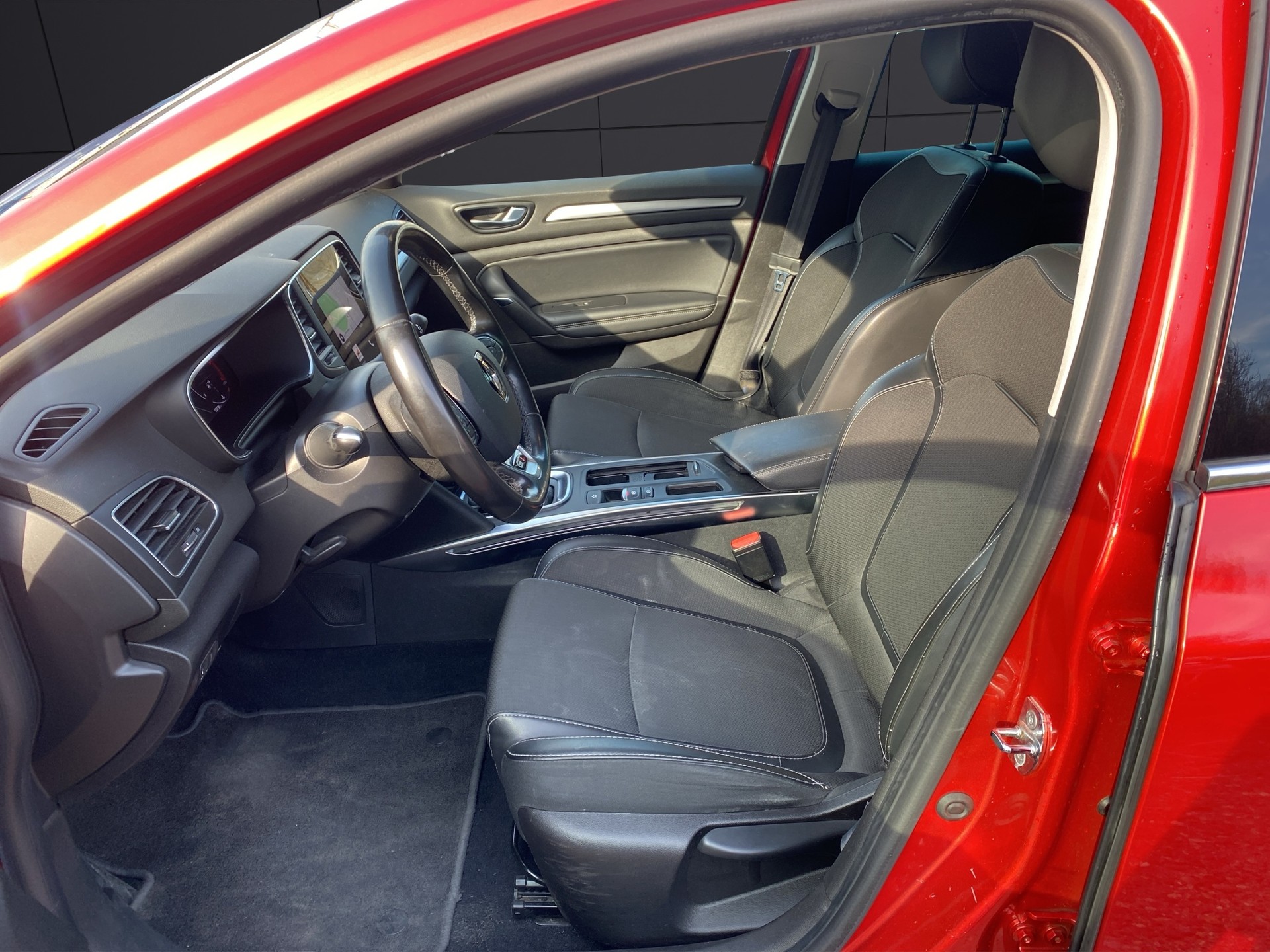 RENAULT Mégane Grandtour 1.5 dCi GT Line EDC-image-9