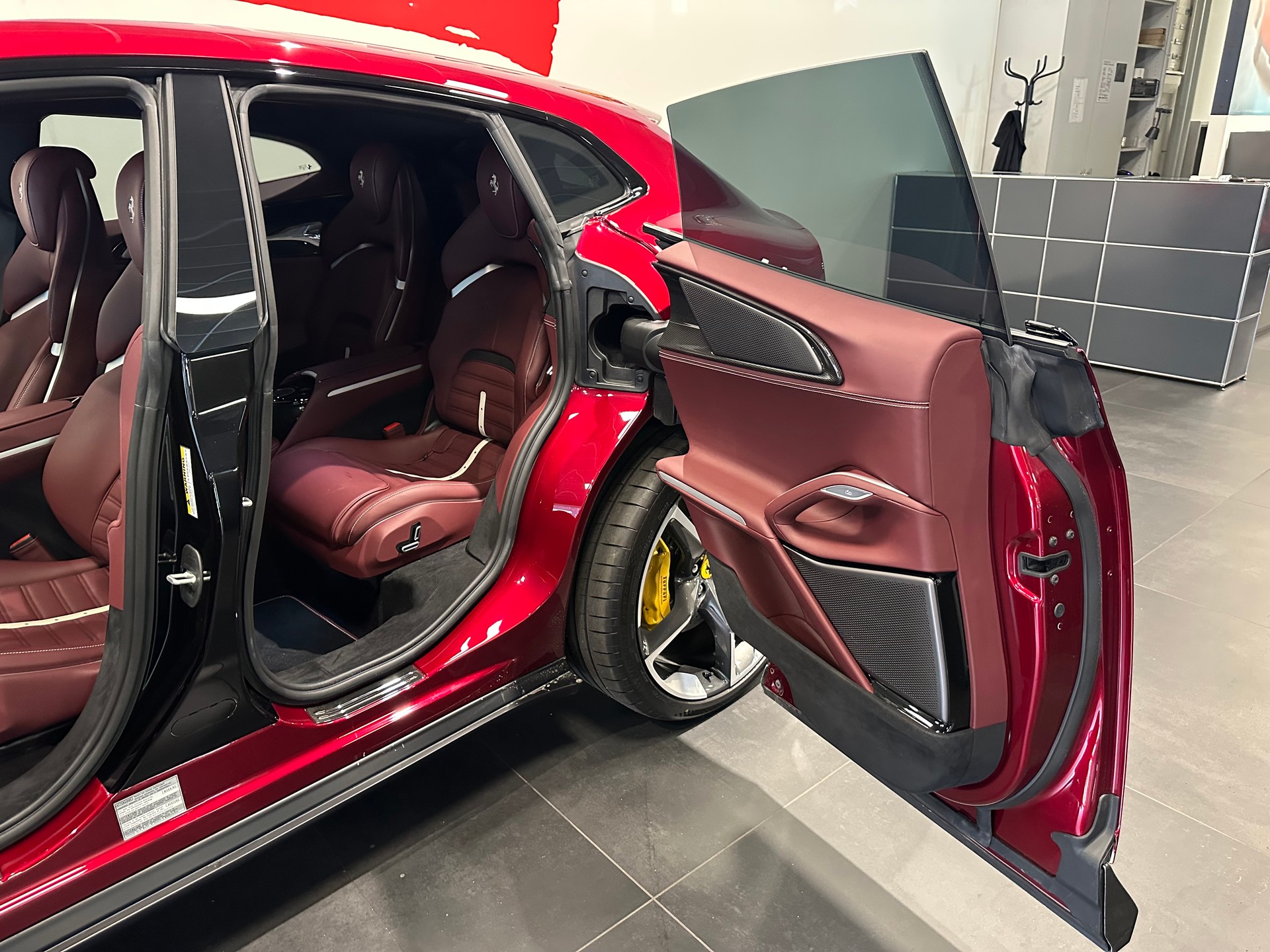 FERRARI Purosangue 6.5 V12 ATELIER-image-22