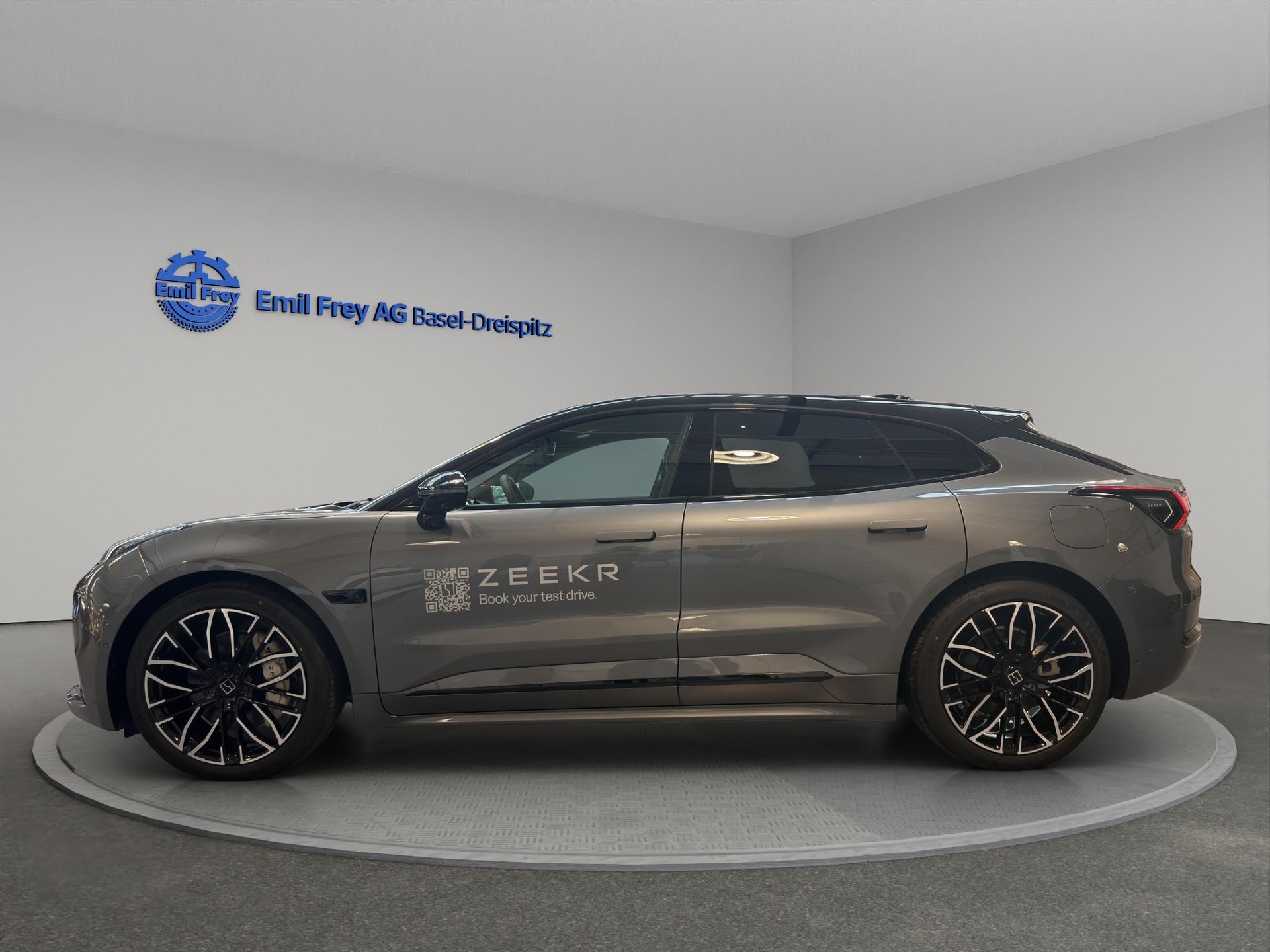 ZEEKR 001 Privilege AWD-showroom-element-2