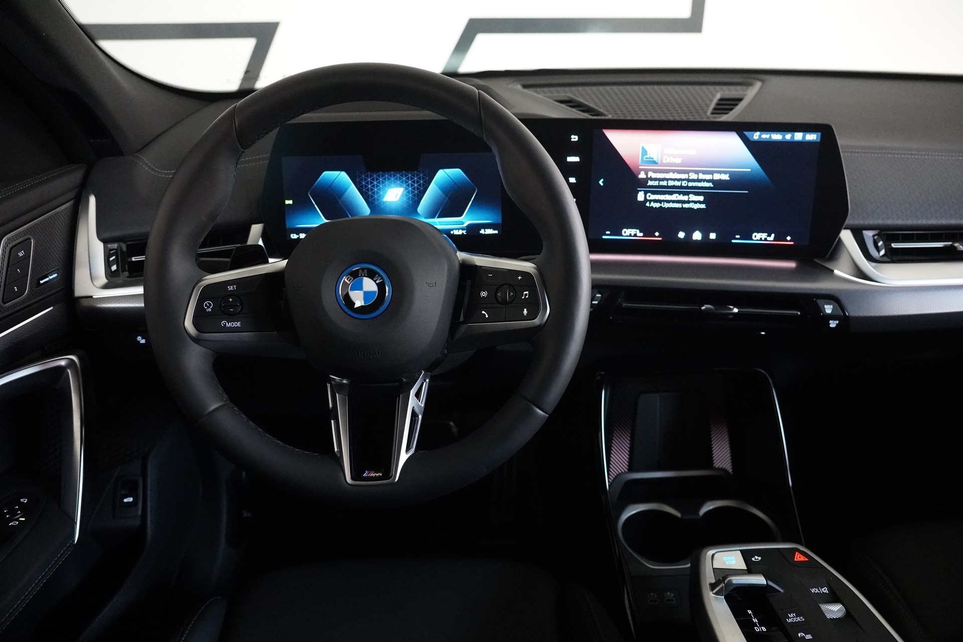 BMW iX2 xDrive 30 M Sport-image-21