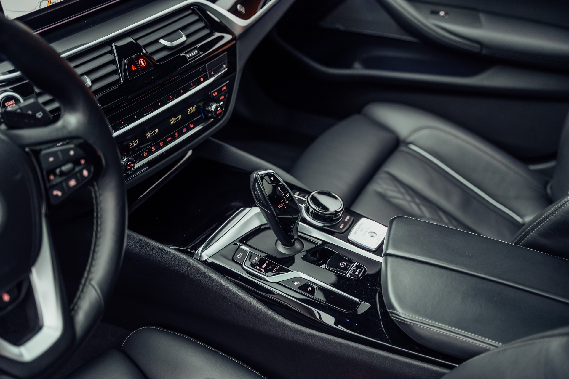 BMW-ALPINA D5 S Touring xDrive Switch-Tronic-image-13
