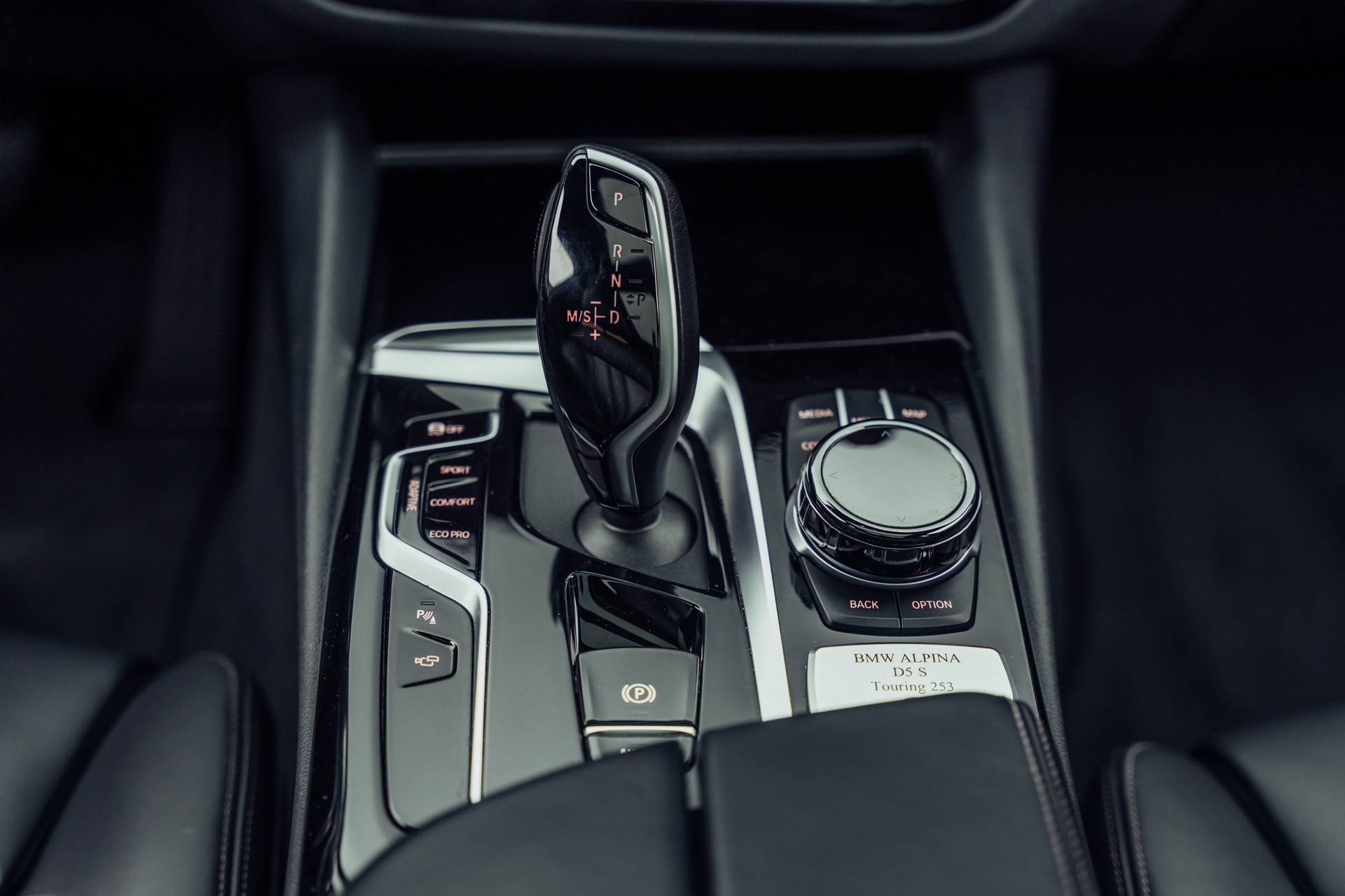 BMW-ALPINA D5 S Touring xDrive Switch-Tronic-image-21