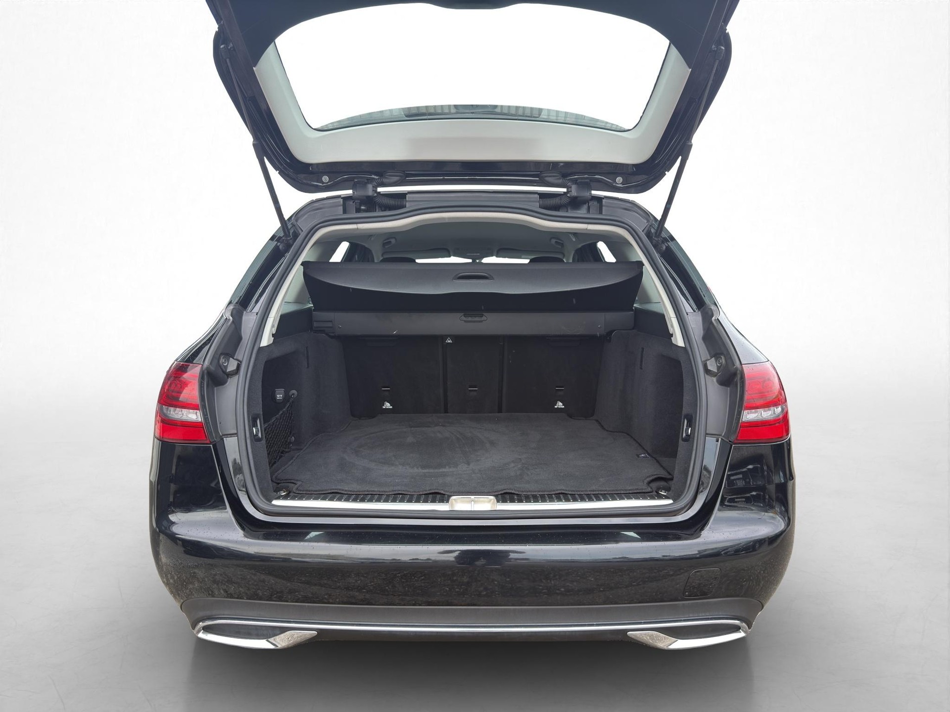 MERCEDES-BENZ C 220 d Avantgarde 4matic Kombi-image-7
