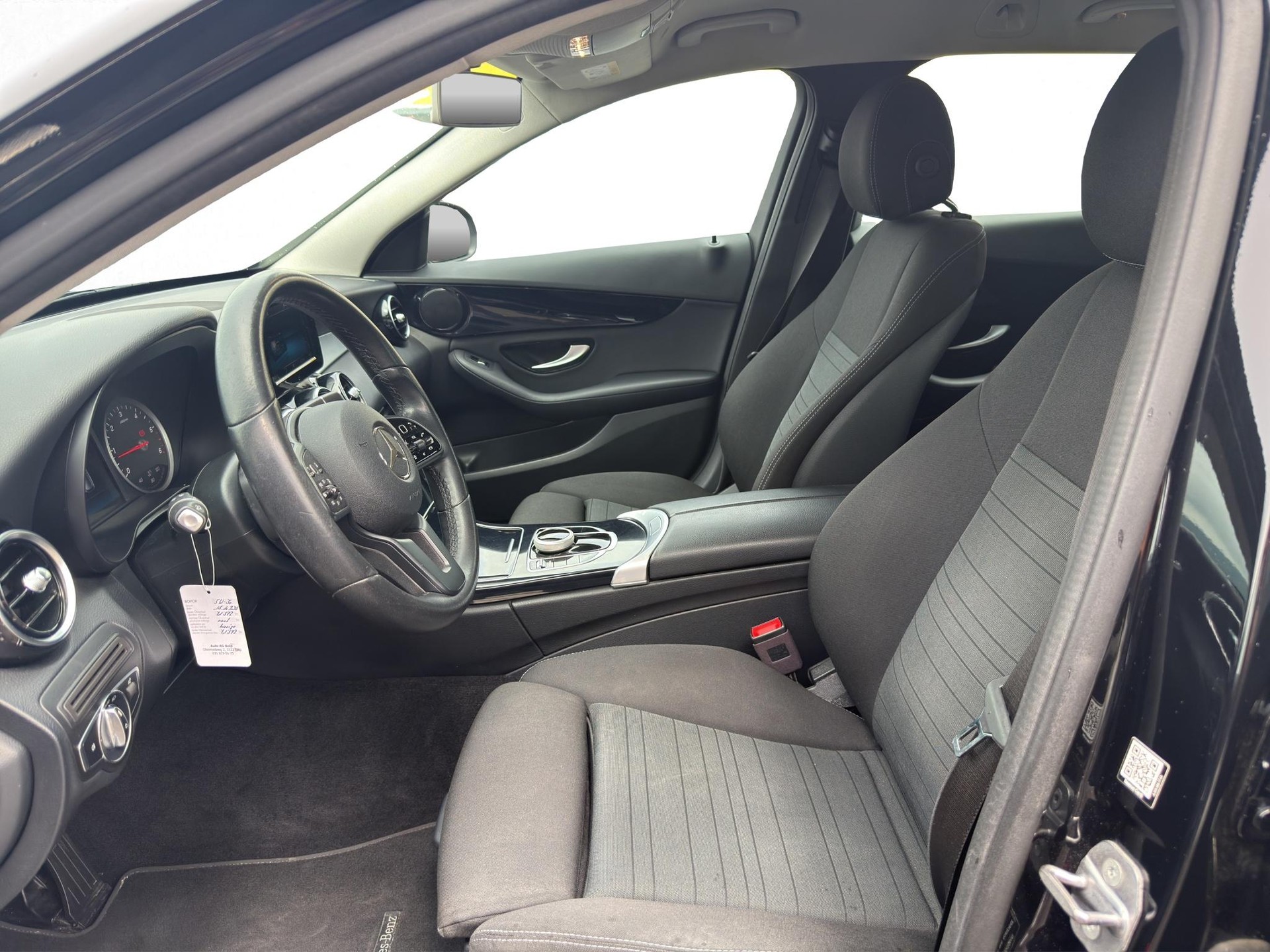 MERCEDES-BENZ C 220 d Avantgarde 4matic Kombi-image-10
