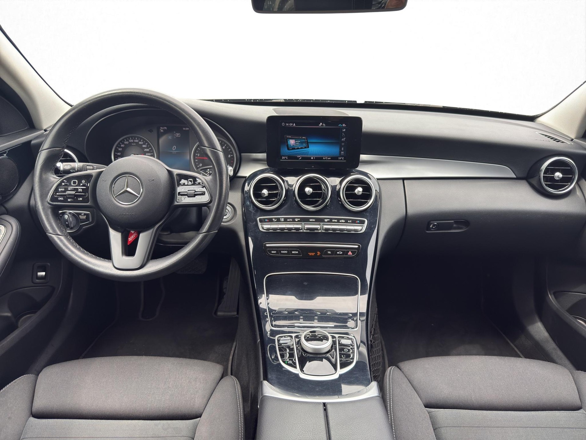 MERCEDES-BENZ C 220 d Avantgarde 4matic Kombi-image-12