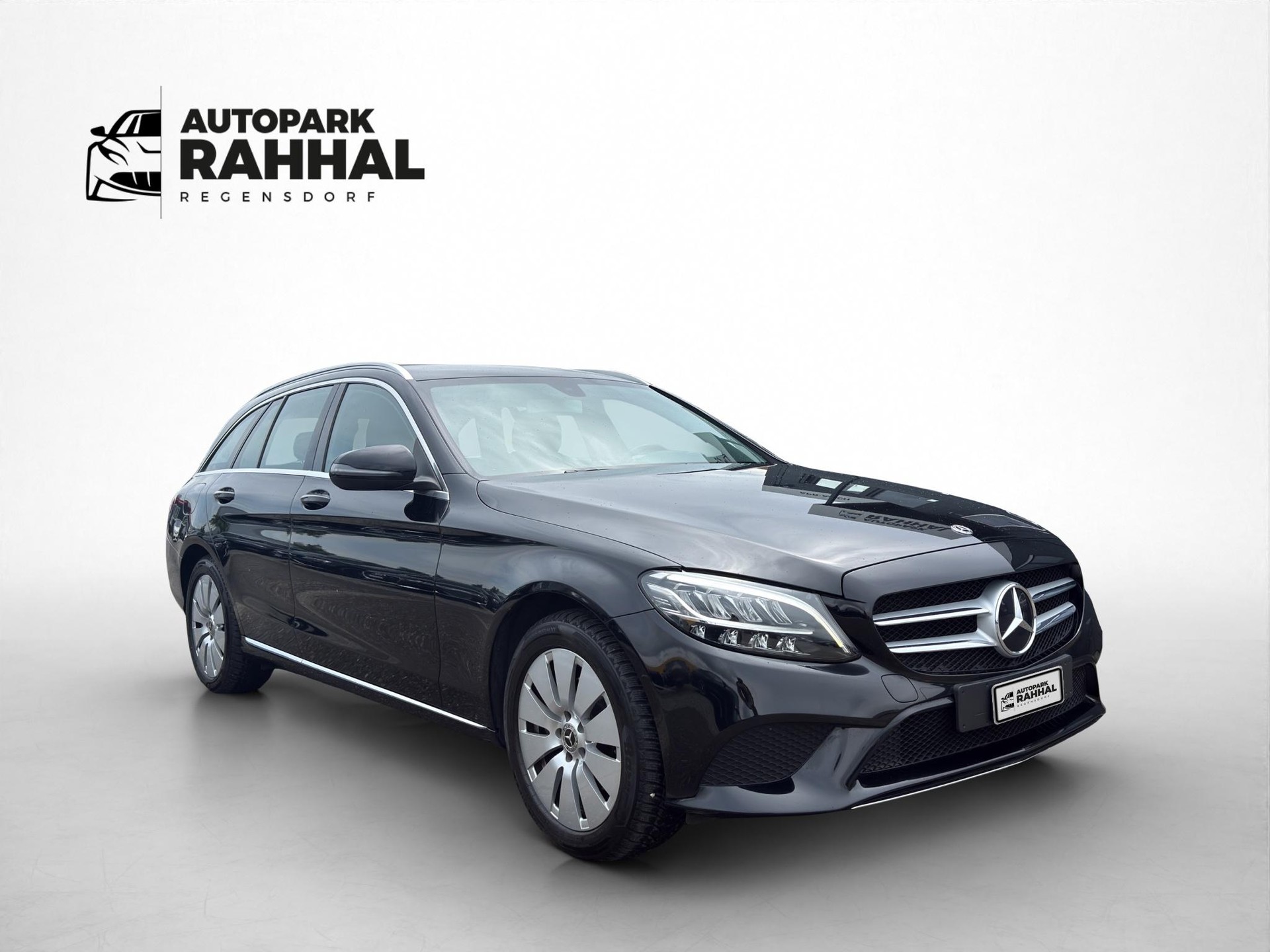 MERCEDES-BENZ C 220 d Avantgarde 4matic Kombi-showroom-element-3