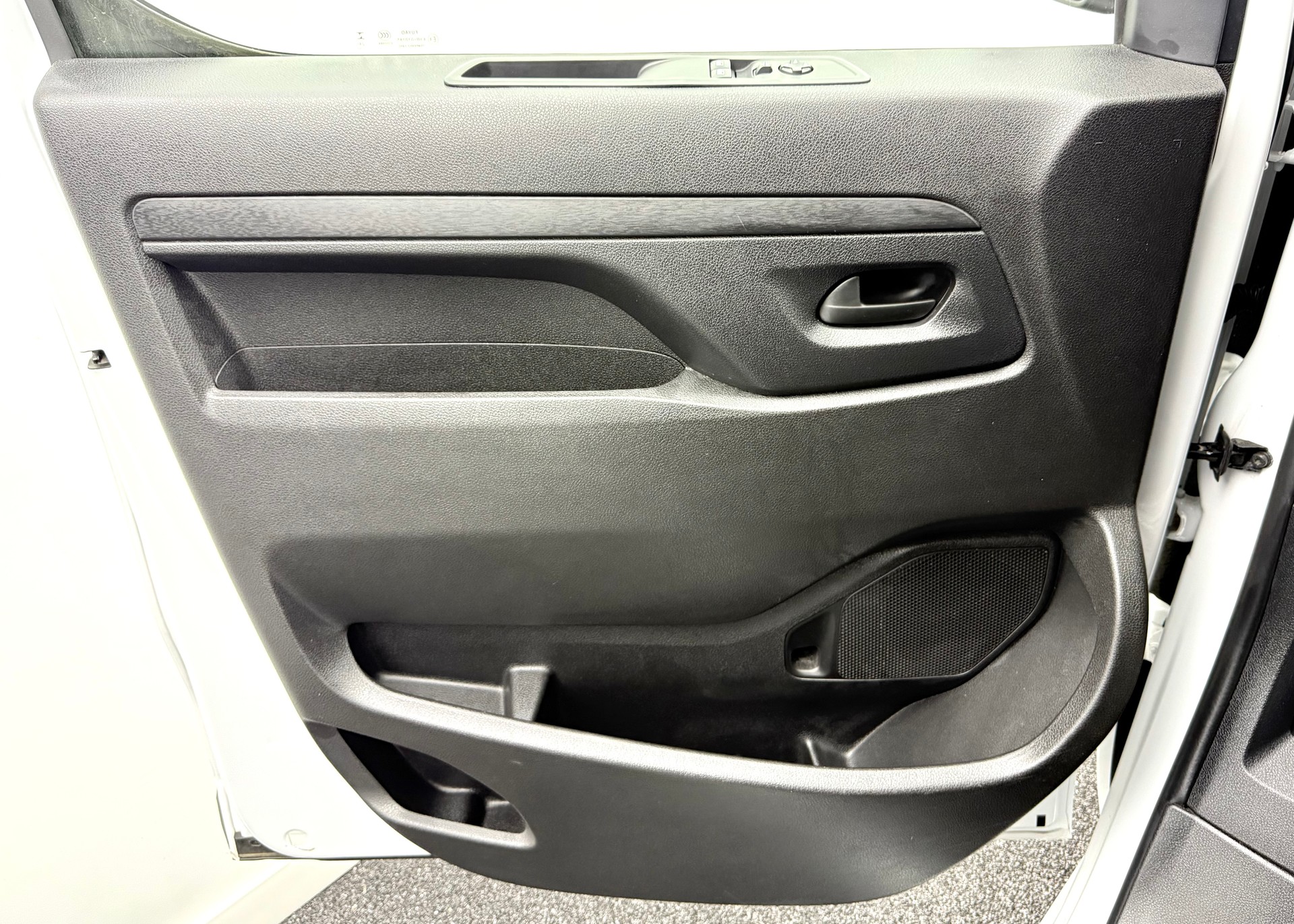 FIAT Scudo 2.0 BlueHDi L3 EAT8 NEUES MODELL 5J/100'000 KM GRATIS SERVICE-image-18
