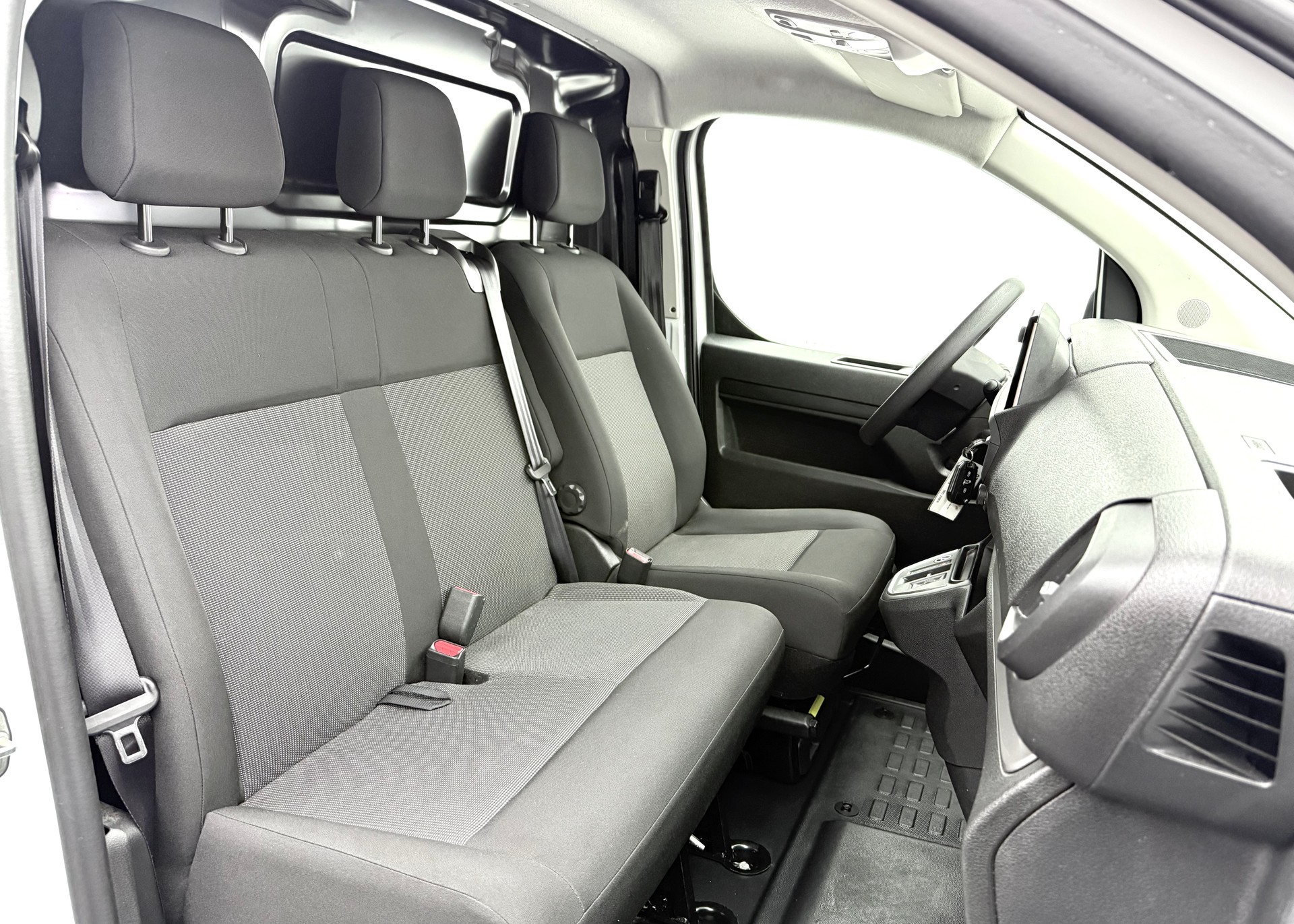 FIAT Scudo 2.0 BlueHDi L3 EAT8 NEUES MODELL 5J/100'000 KM GRATIS SERVICE-image-12