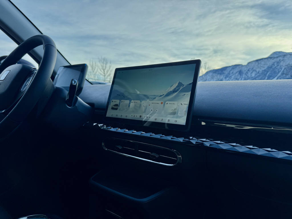 JAC E30X City-image-15