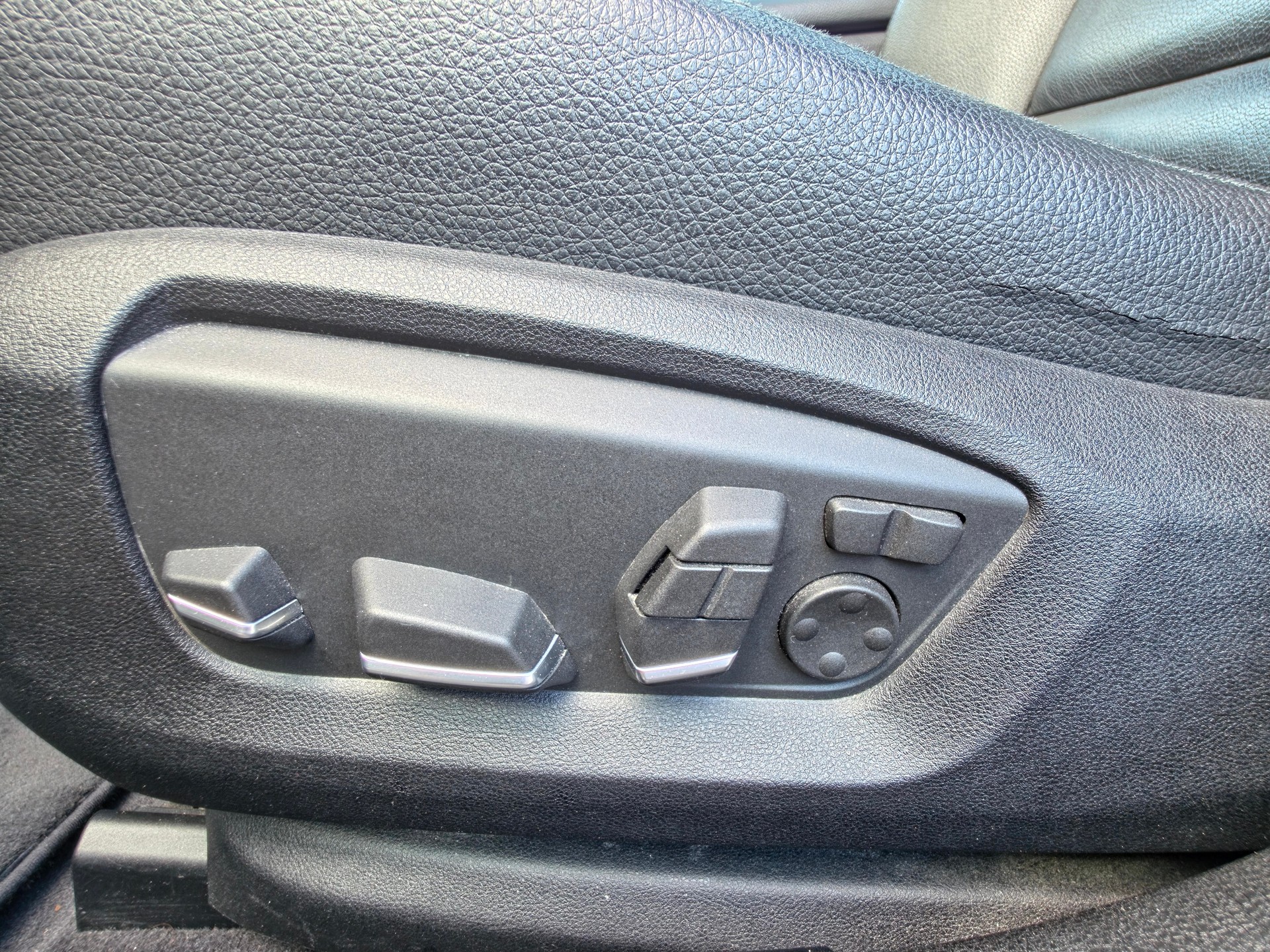 BMW M550d Touring xDrive Steptronic-image-14