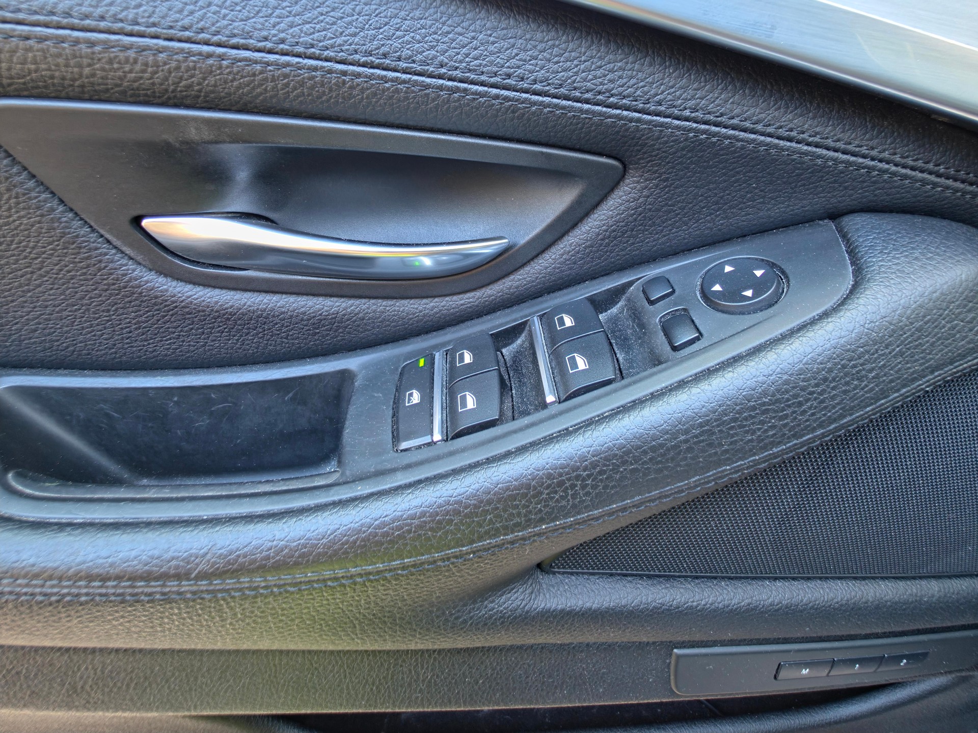 BMW M550d Touring xDrive Steptronic-image-17
