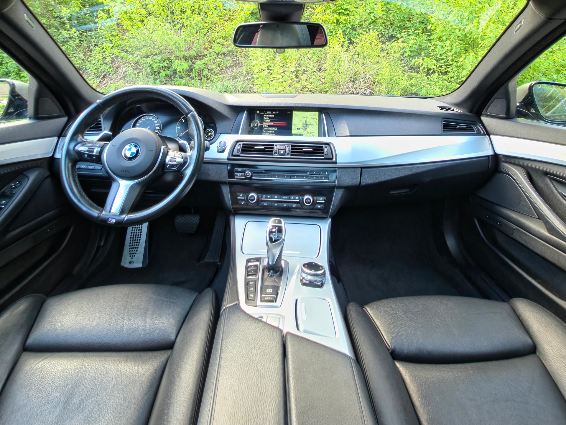 BMW M550d Touring xDrive Steptronic-image-5