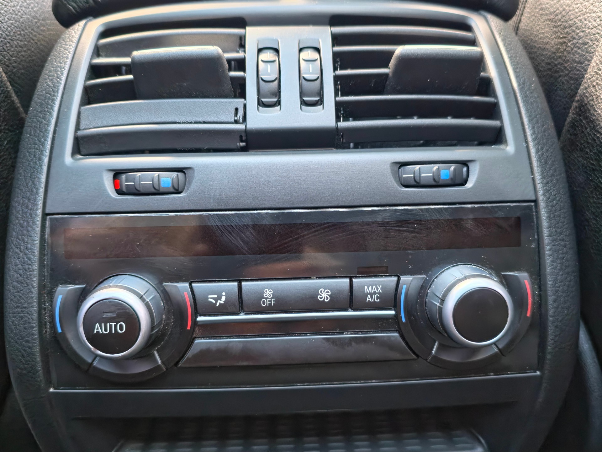 BMW M550d Touring xDrive Steptronic-image-15