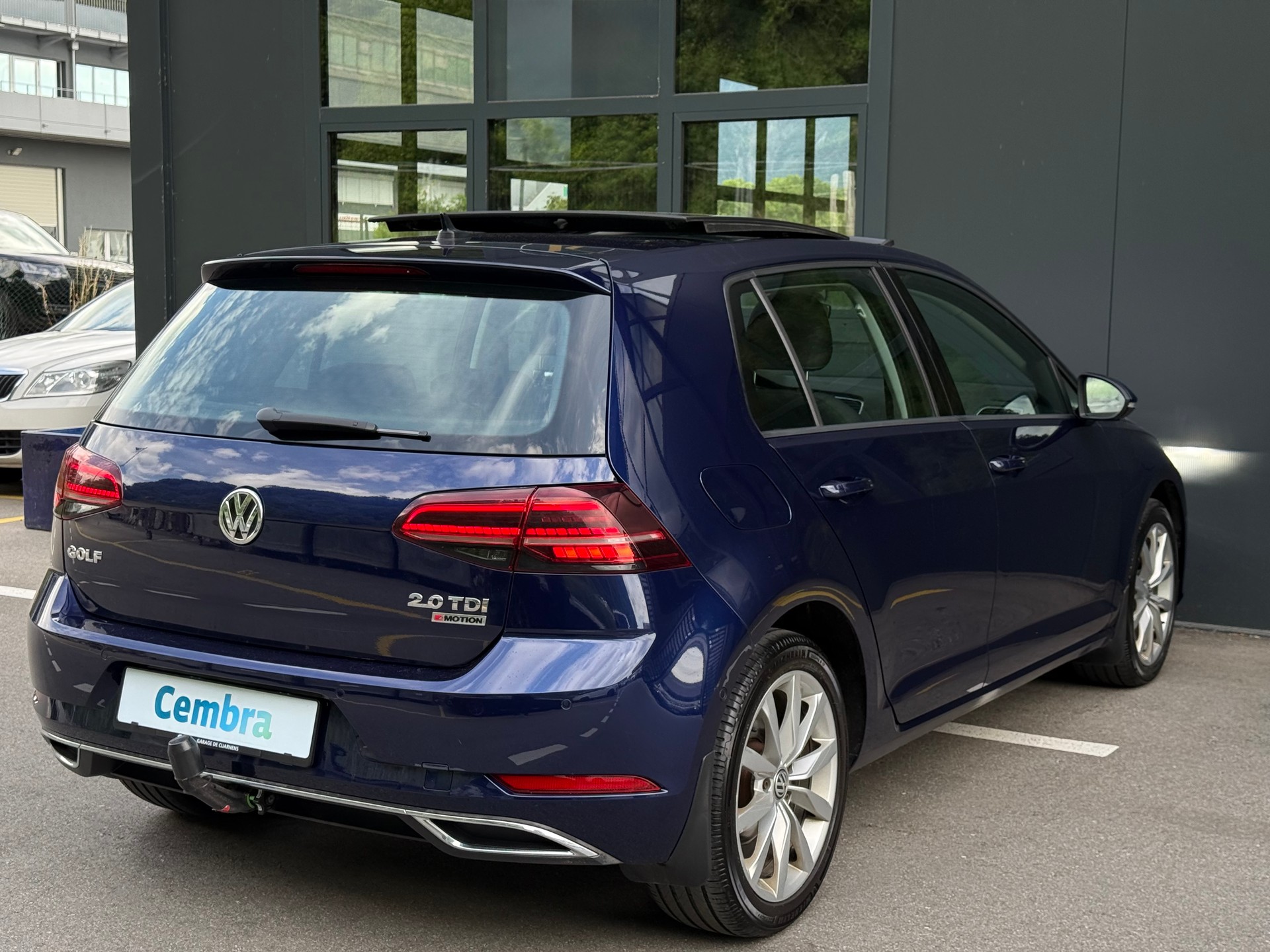 VW Golf 2.0 TDI Highline 4Motion DSG-image-4