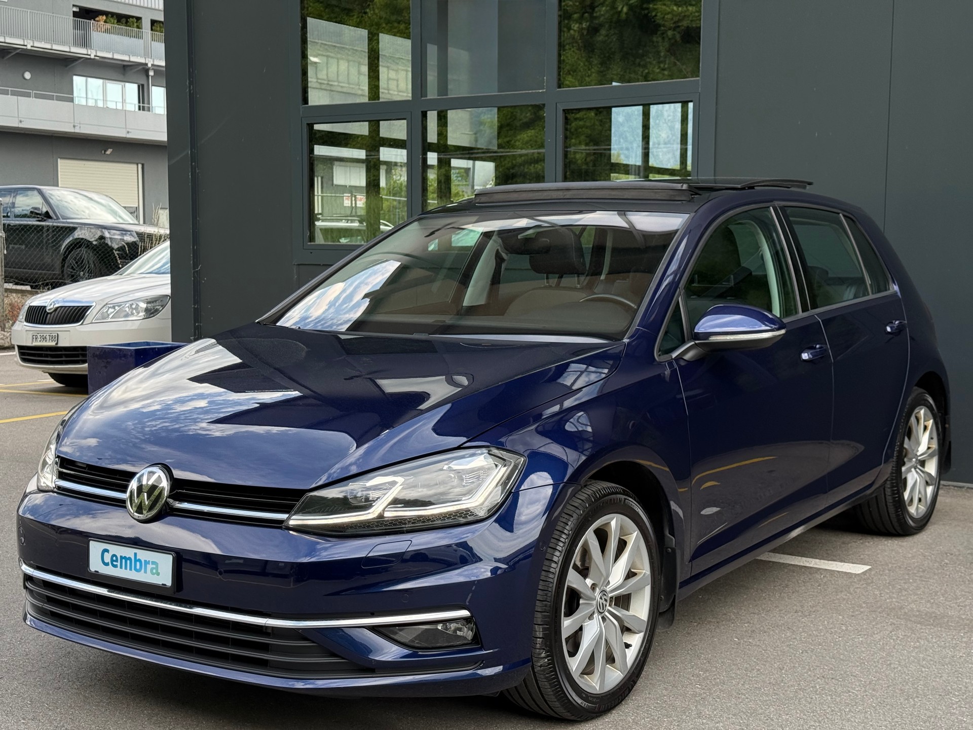 VW Golf 2.0 TDI Highline 4Motion DSG-showroom-element-1