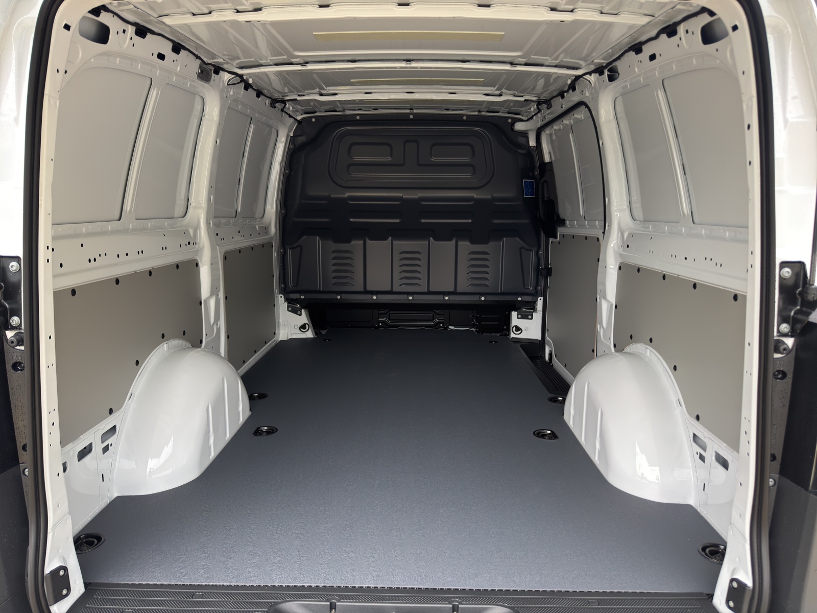 MERCEDES-BENZ eVito 129 Lang Profesional-image-9