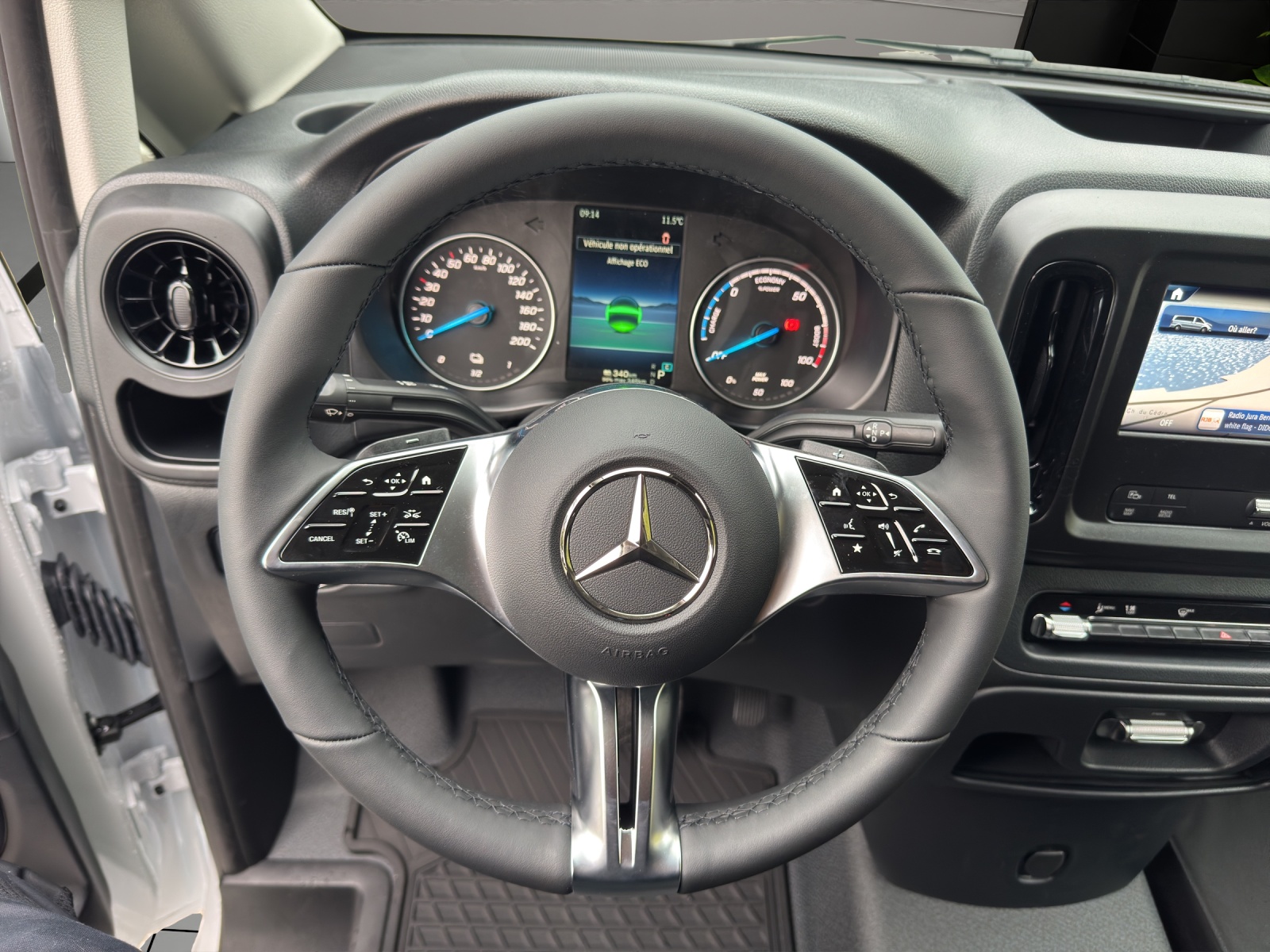 MERCEDES-BENZ eVito 129 Lang Profesional-image-12