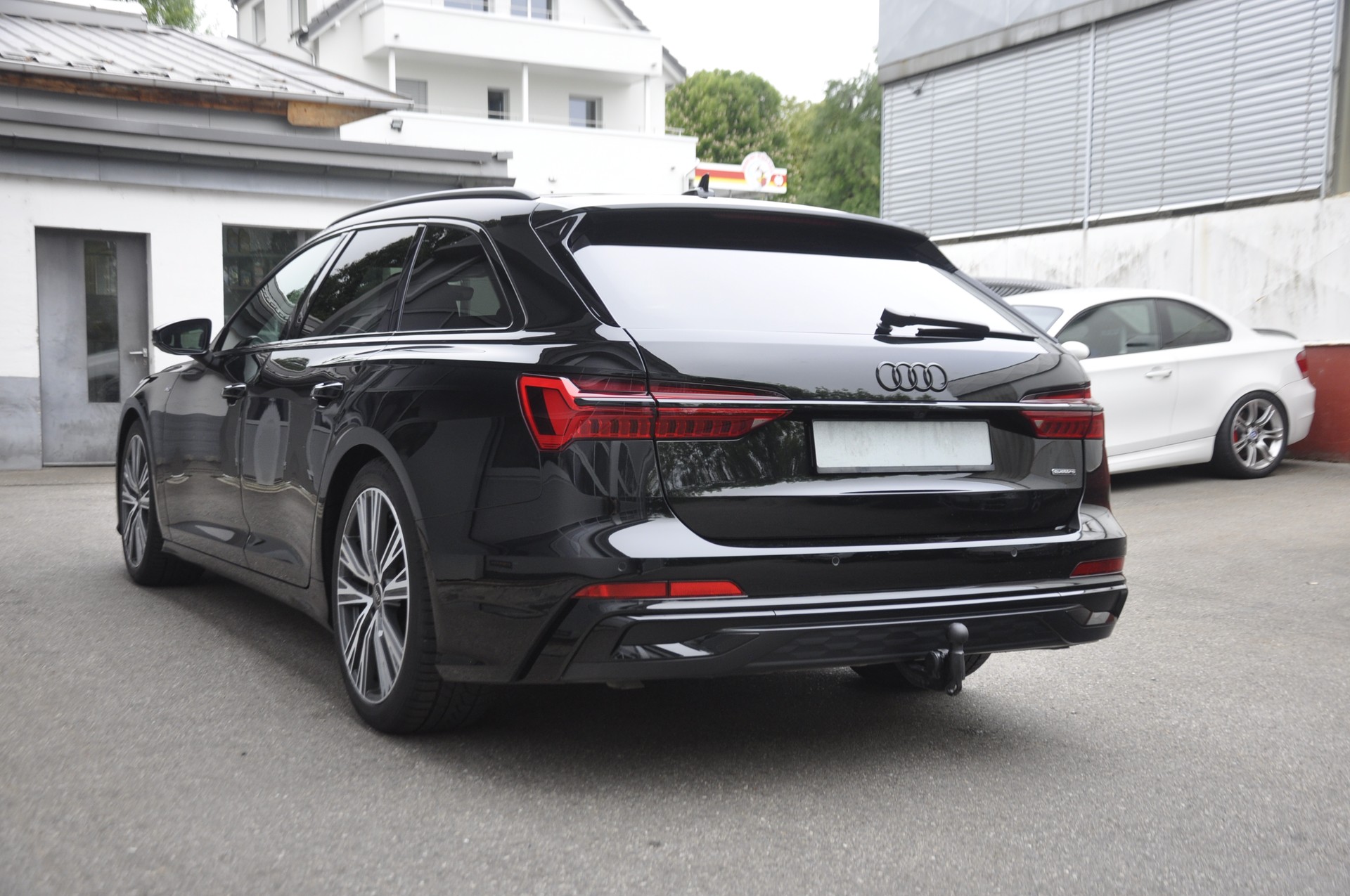 AUDI A6 Avant 55 TFSI S line quattro S-tronic I Anhängerkupplung-image-15