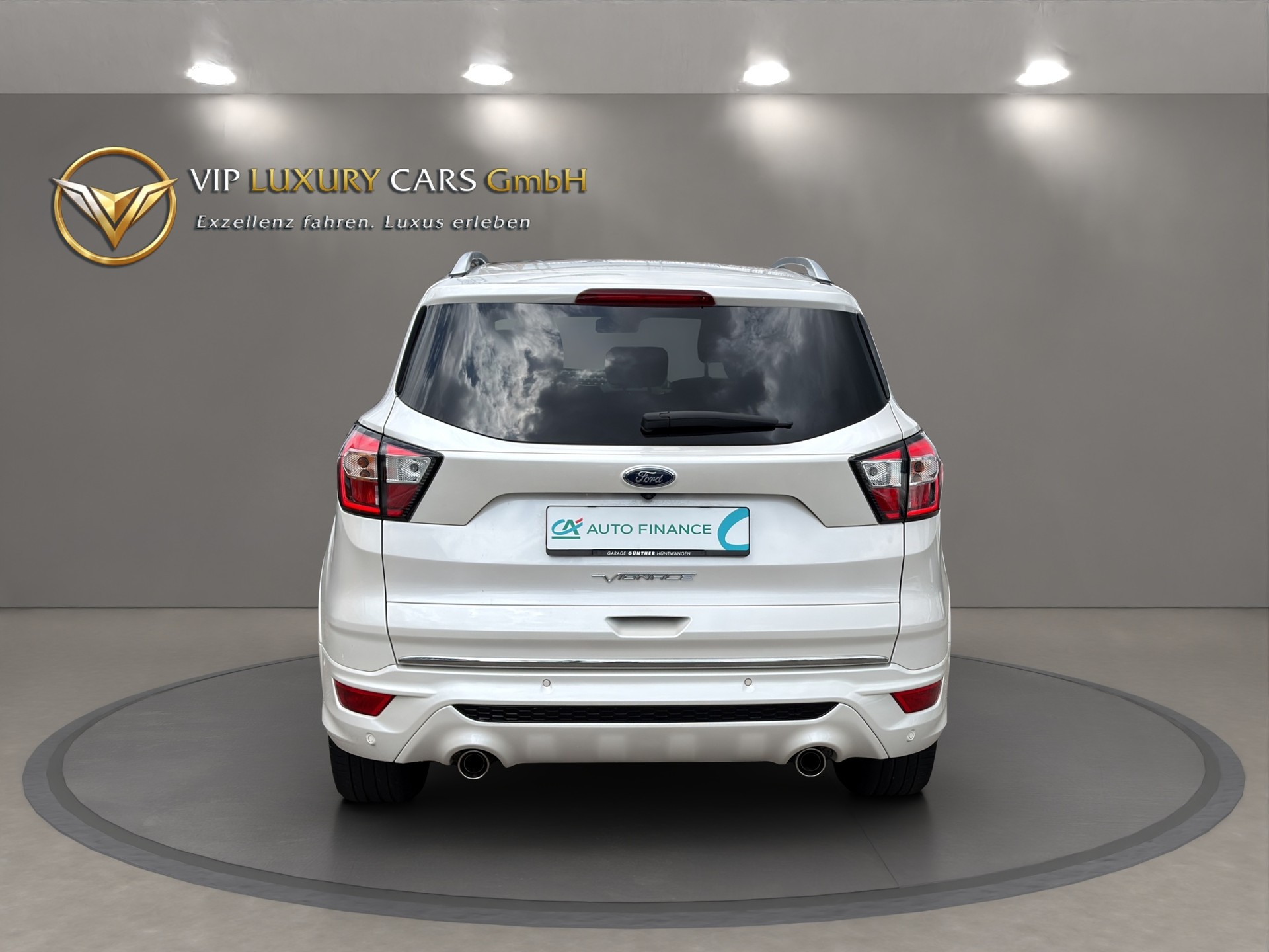 FORD Kuga 2.0 TDCi Vignale 4WD PowerShift-image-5