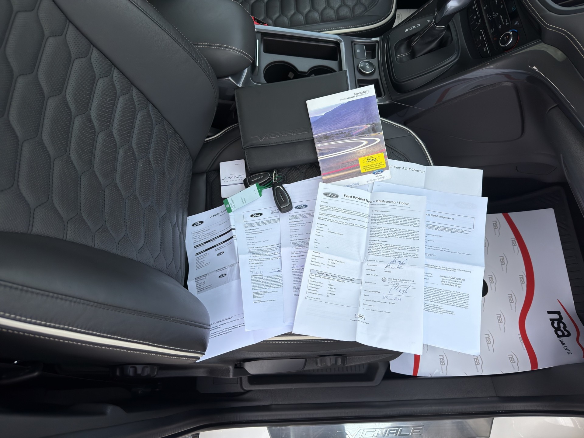 FORD Kuga 2.0 TDCi Vignale 4WD PowerShift-image-21