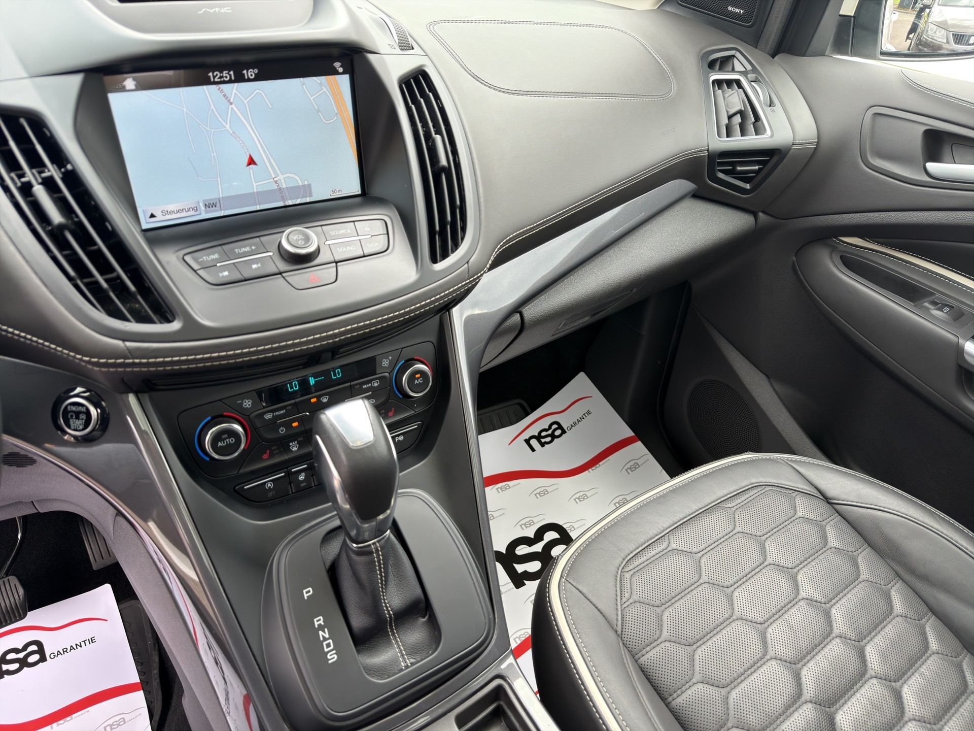 FORD Kuga 2.0 TDCi Vignale 4WD PowerShift-image-9