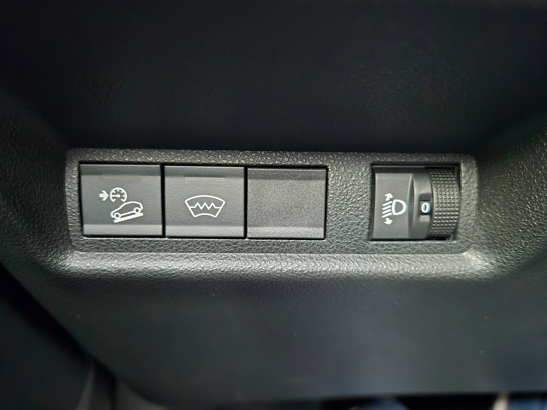 JEEP Avenger 54kWh Altitude Plus-image-16